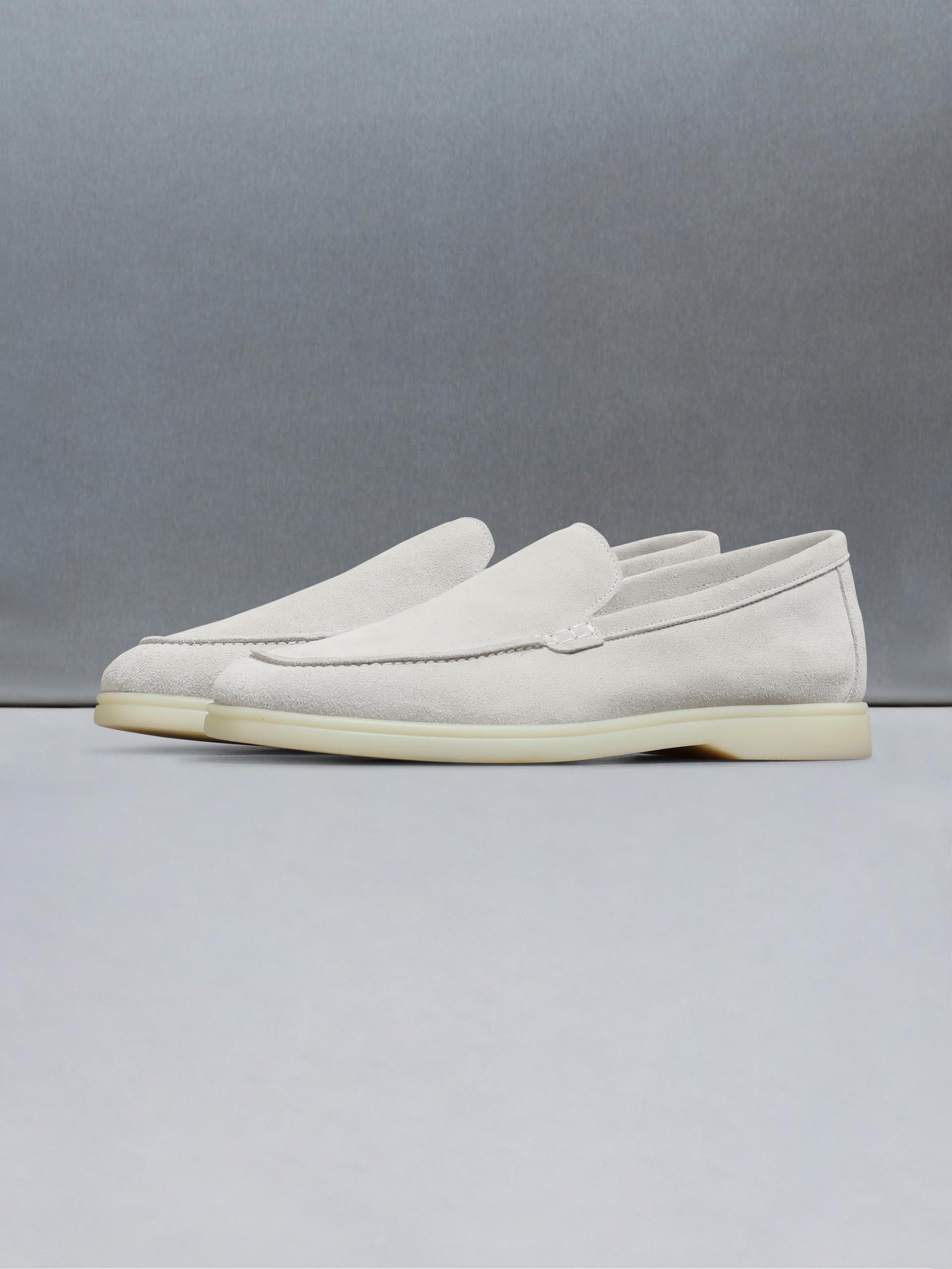 Low Loafer in Stone