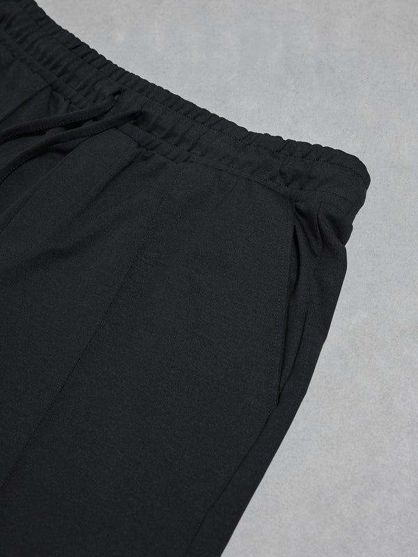 Luxe Essential Short in Black