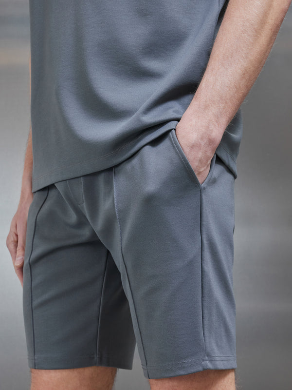 Luxe Essential Short in Grey