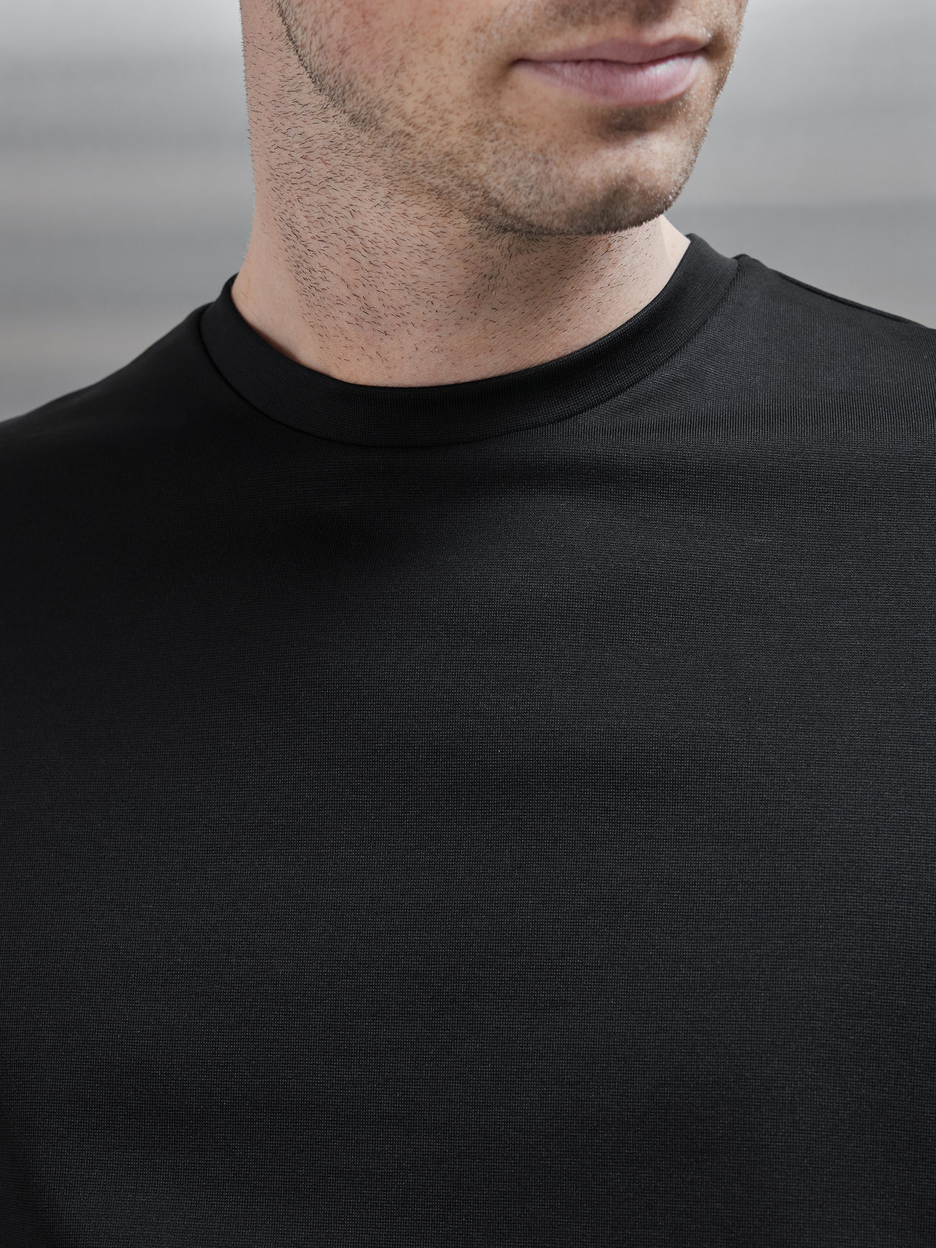Luxe Essential T-Shirt in Black ARNE
