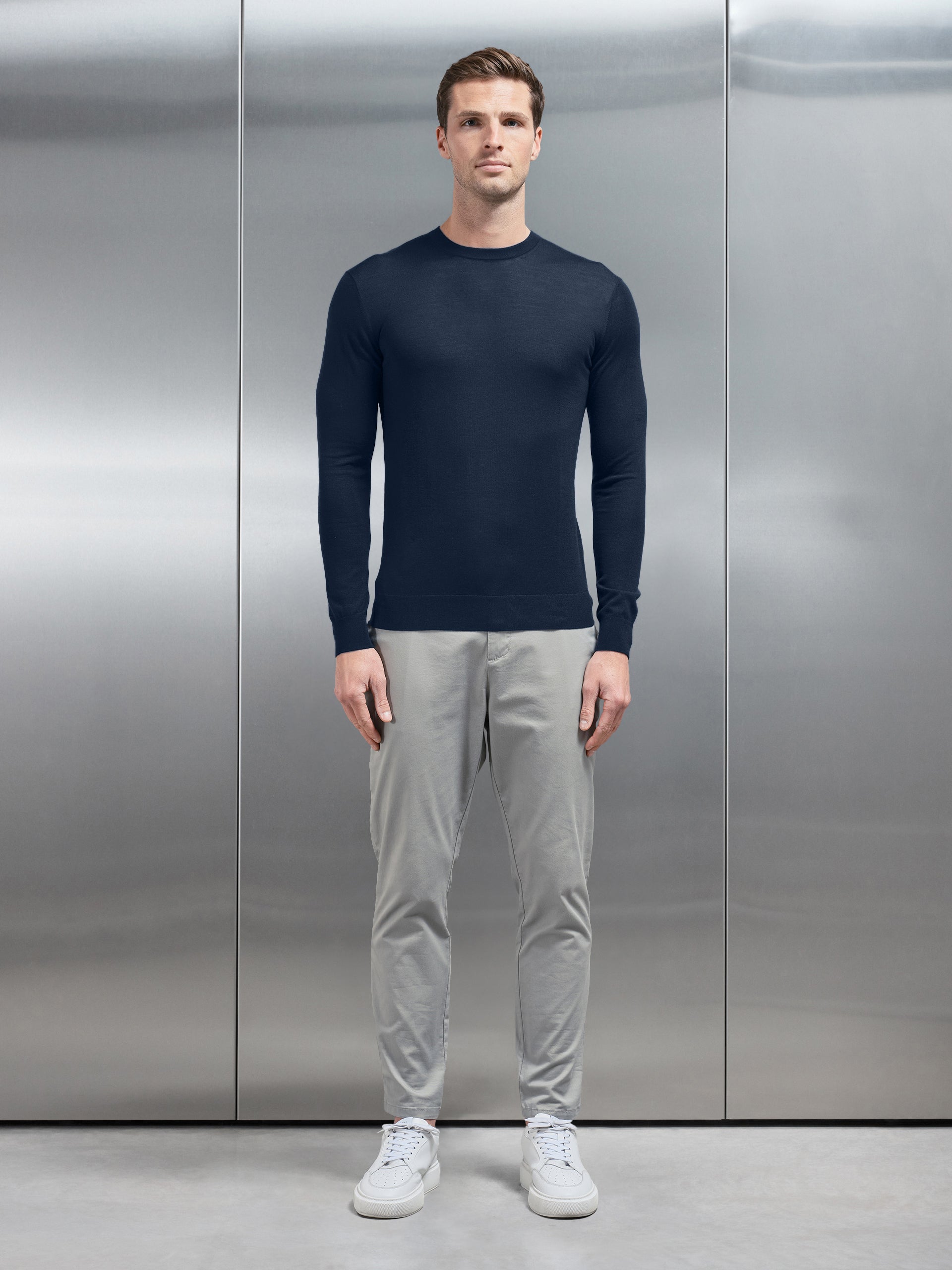 Merino Wool Sweatshirt in Navy