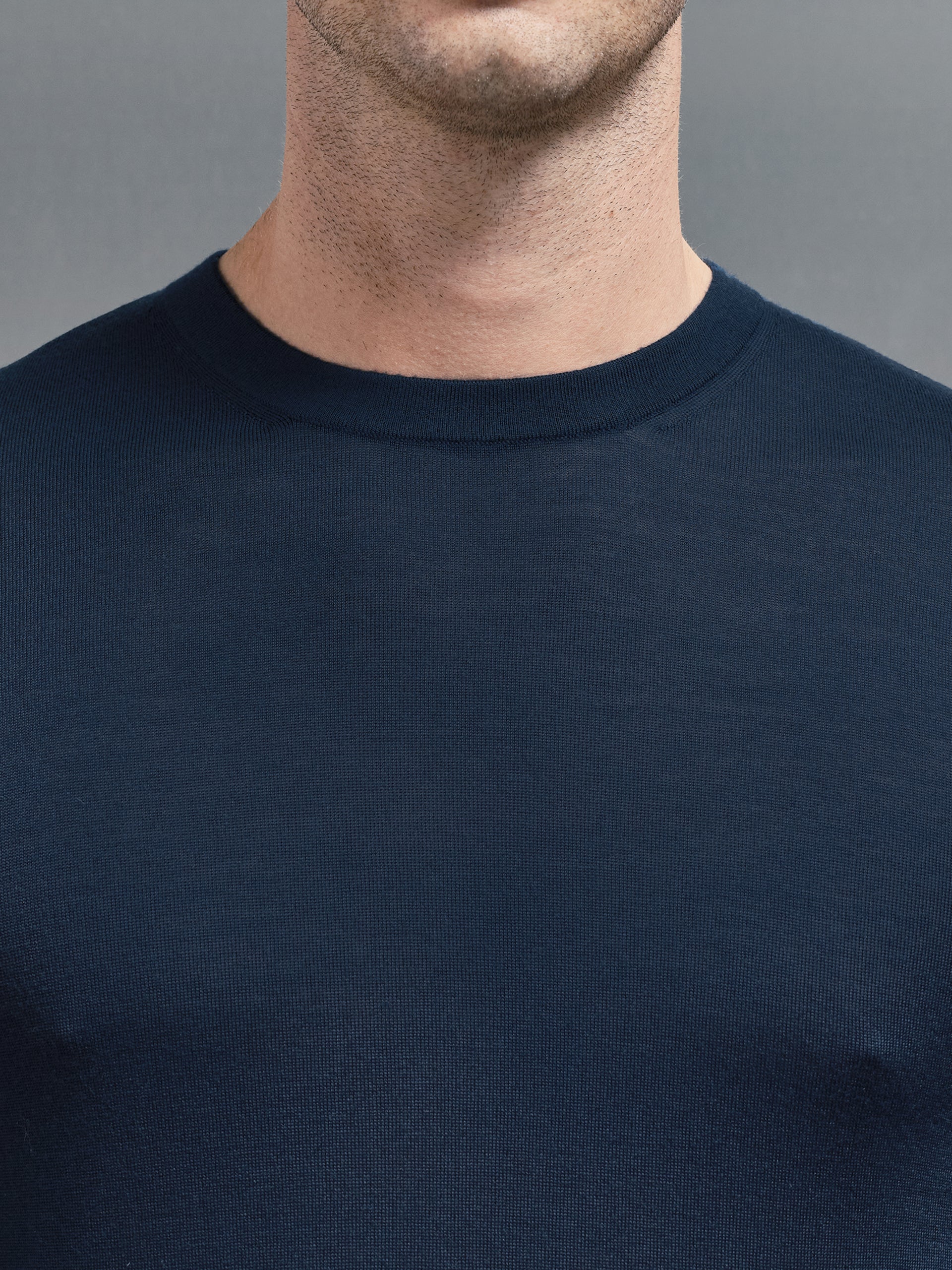 Merino Wool Sweatshirt in Navy