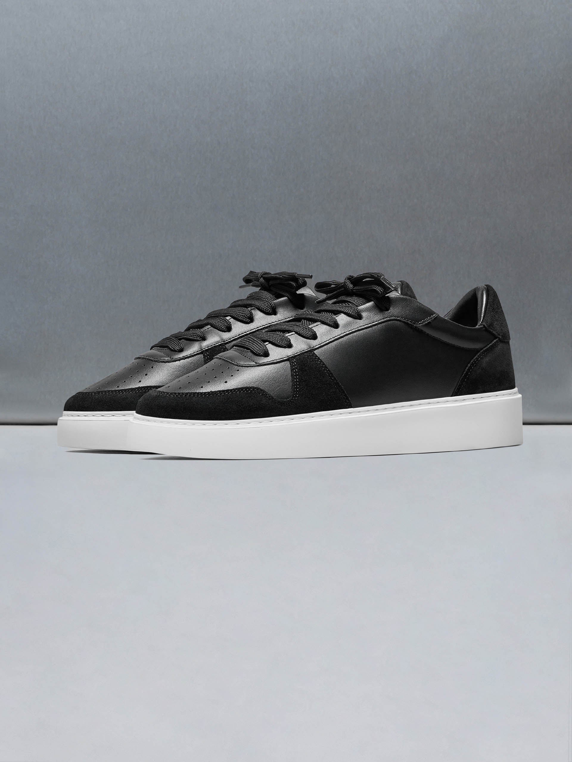 Mid Court Trainer in Black