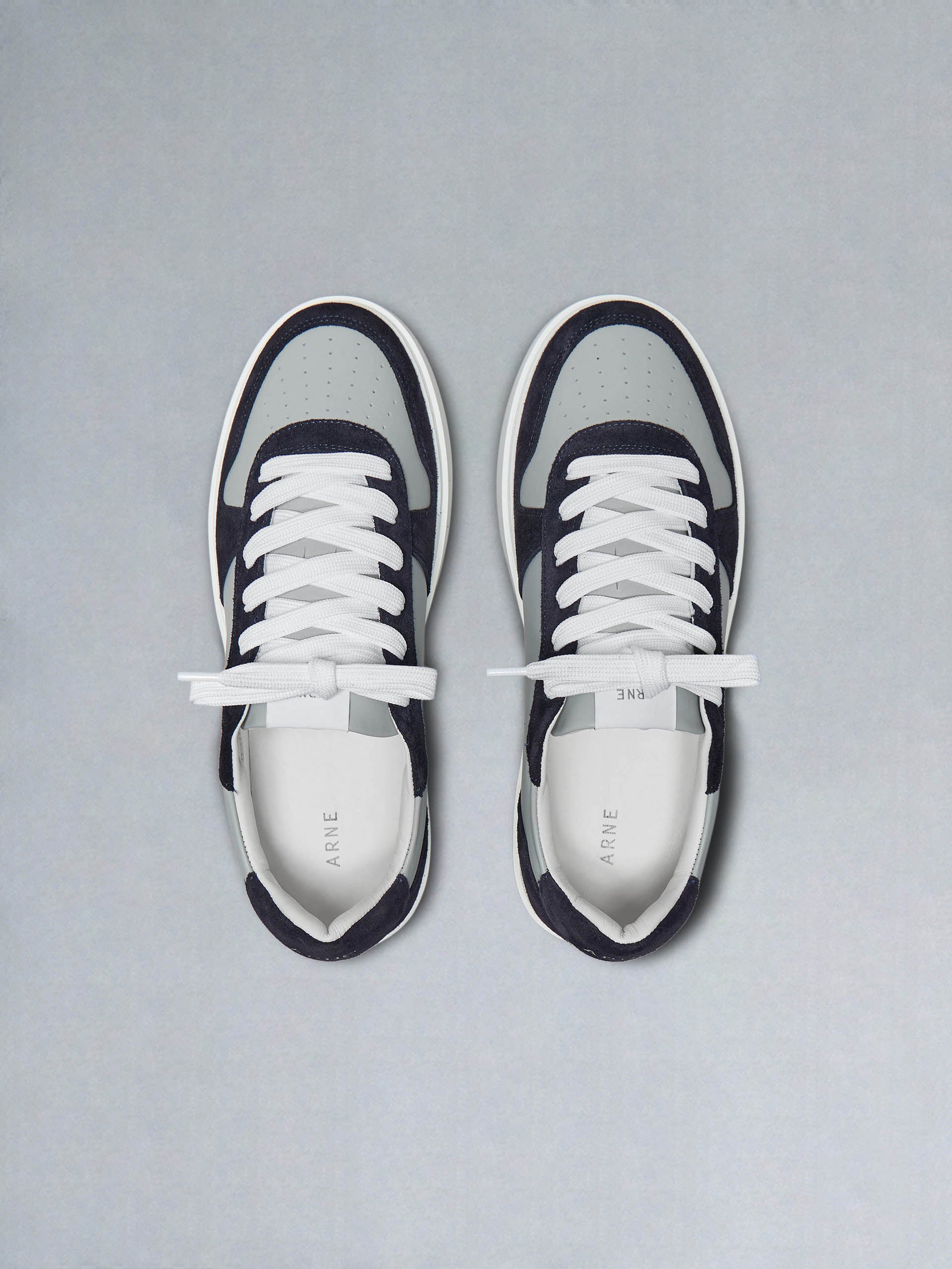 Mid Court Trainer in Grey Navy