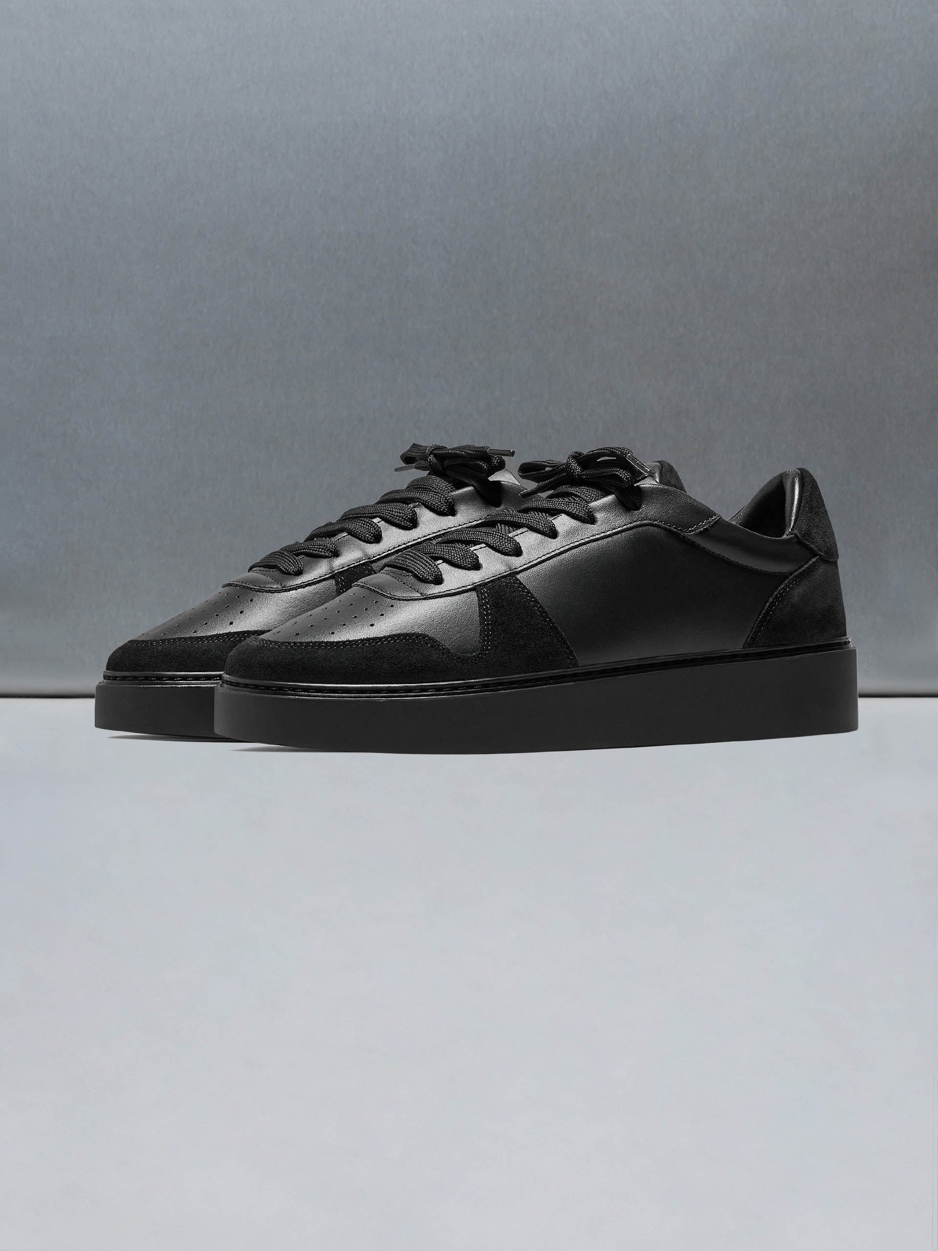 Mid Court Trainer in Triple Black