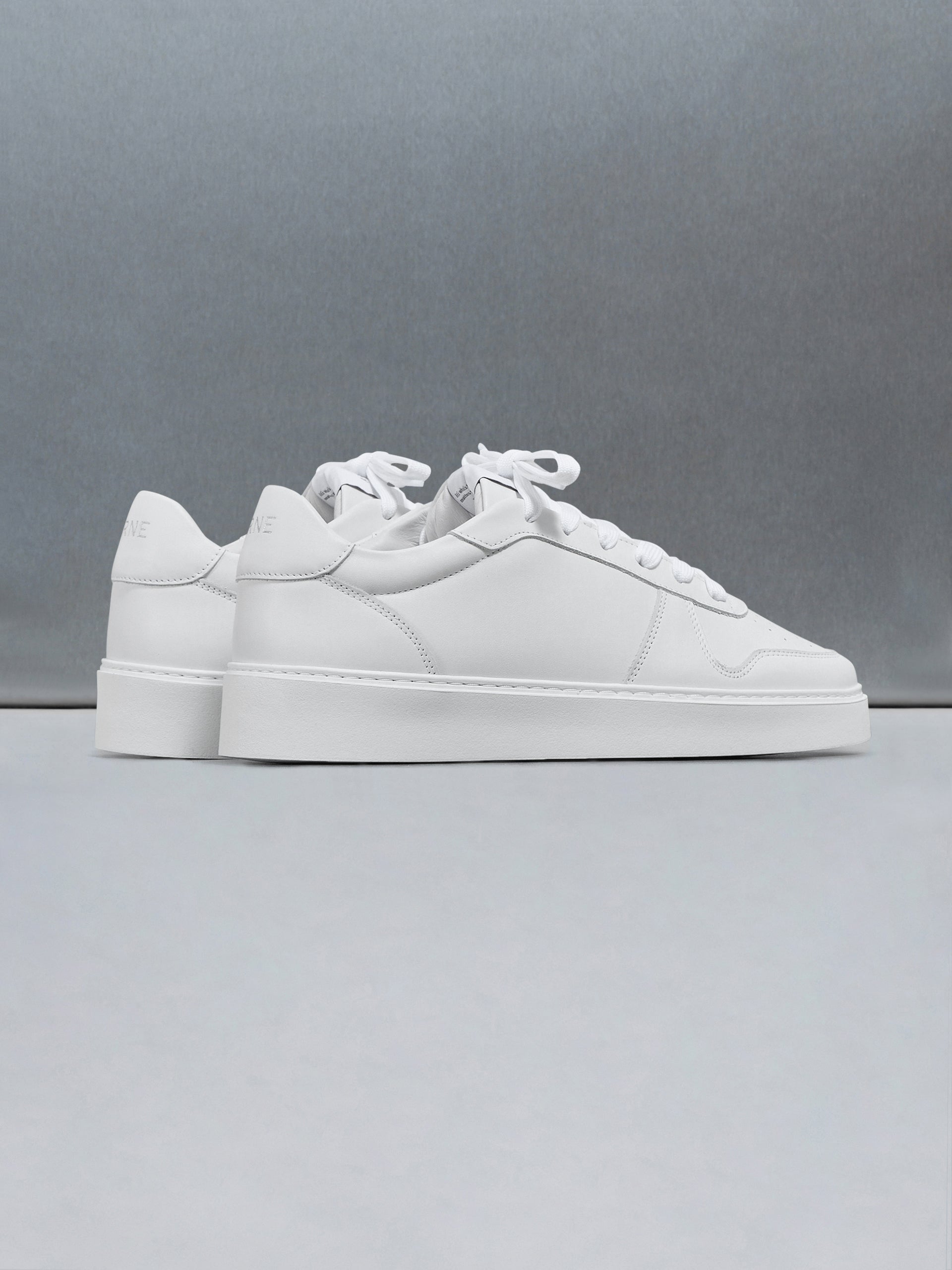 Mid Court Trainer in White