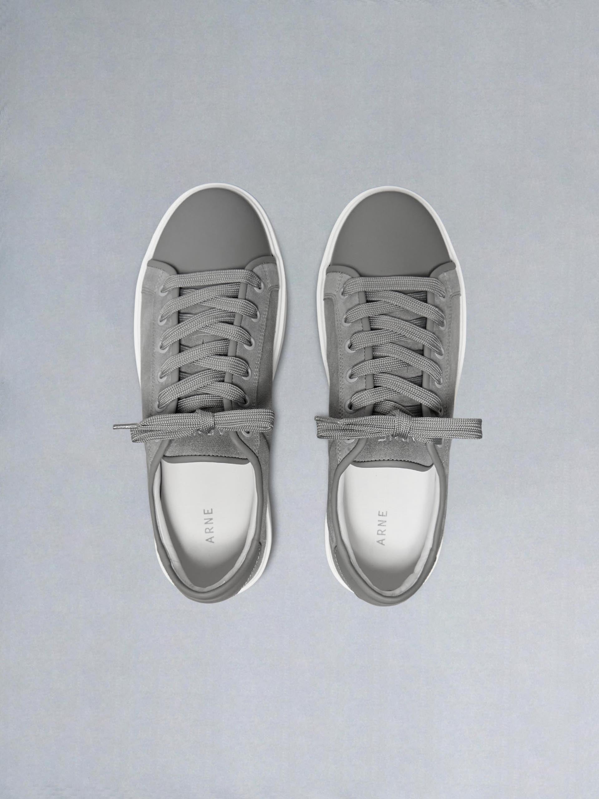 Mid Leather Toe Cap Trainer in Grey