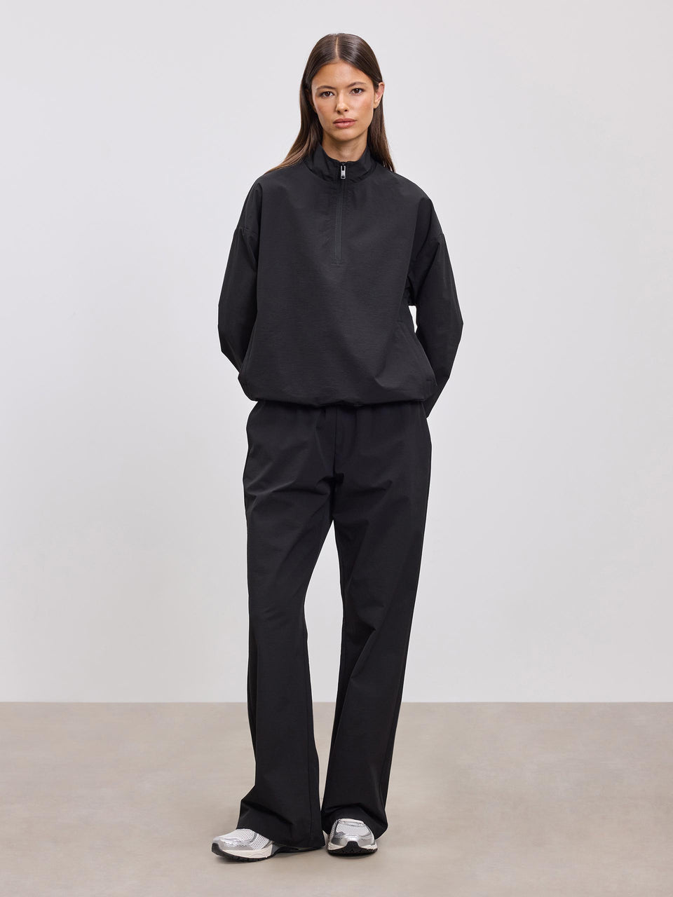 Womens Nylon 1/4 Zip in Black
