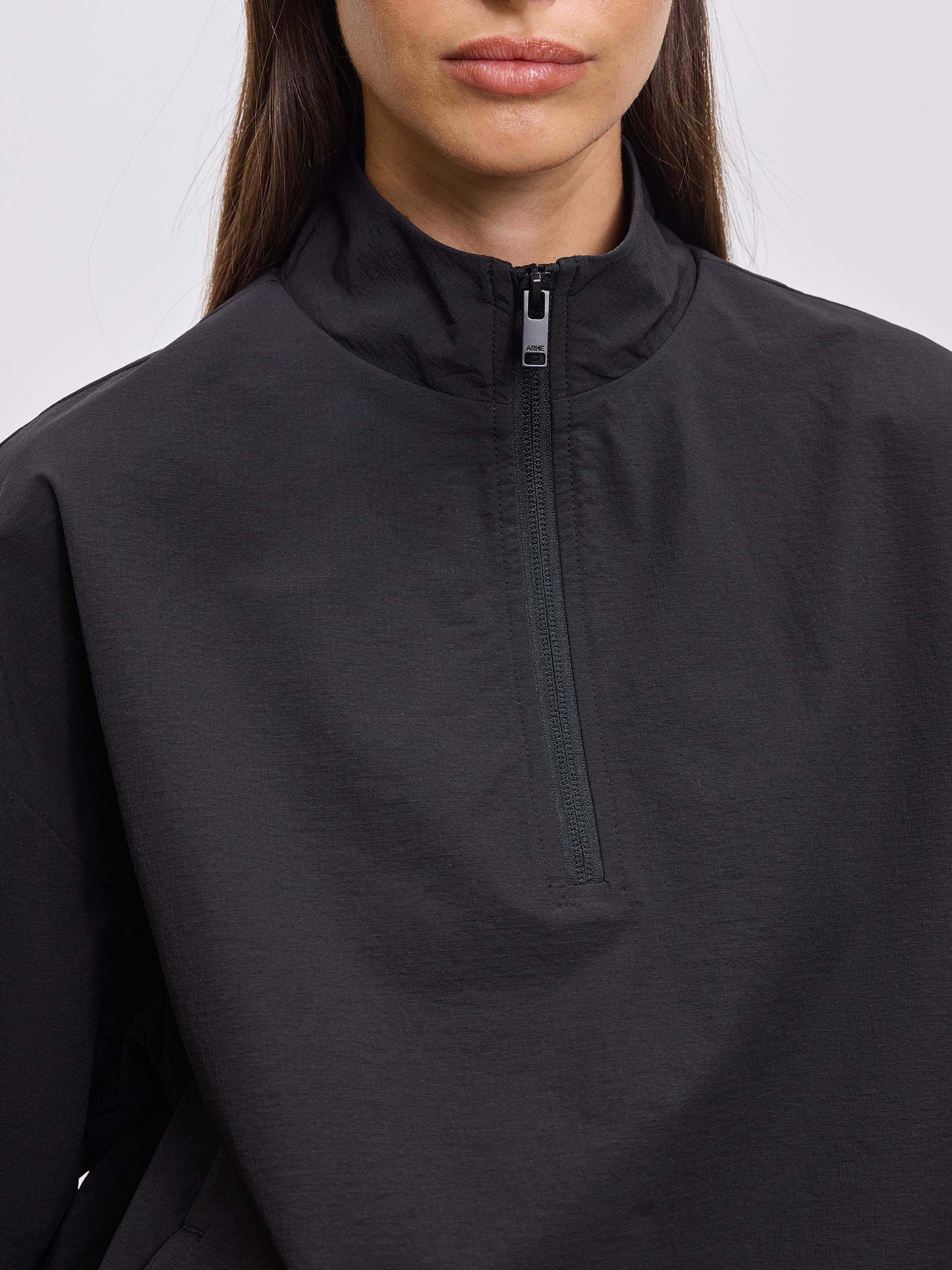 Womens Nylon 1/4 Zip in Black