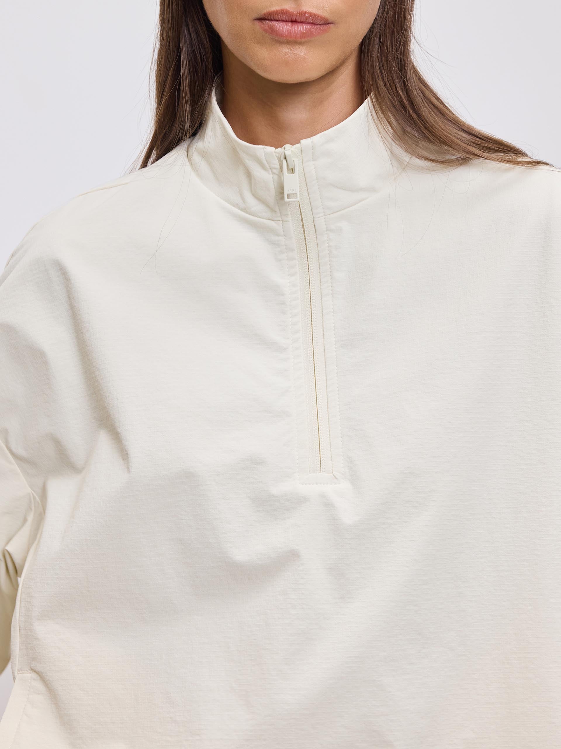 Womens Nylon 1/4 Zip in Ecru