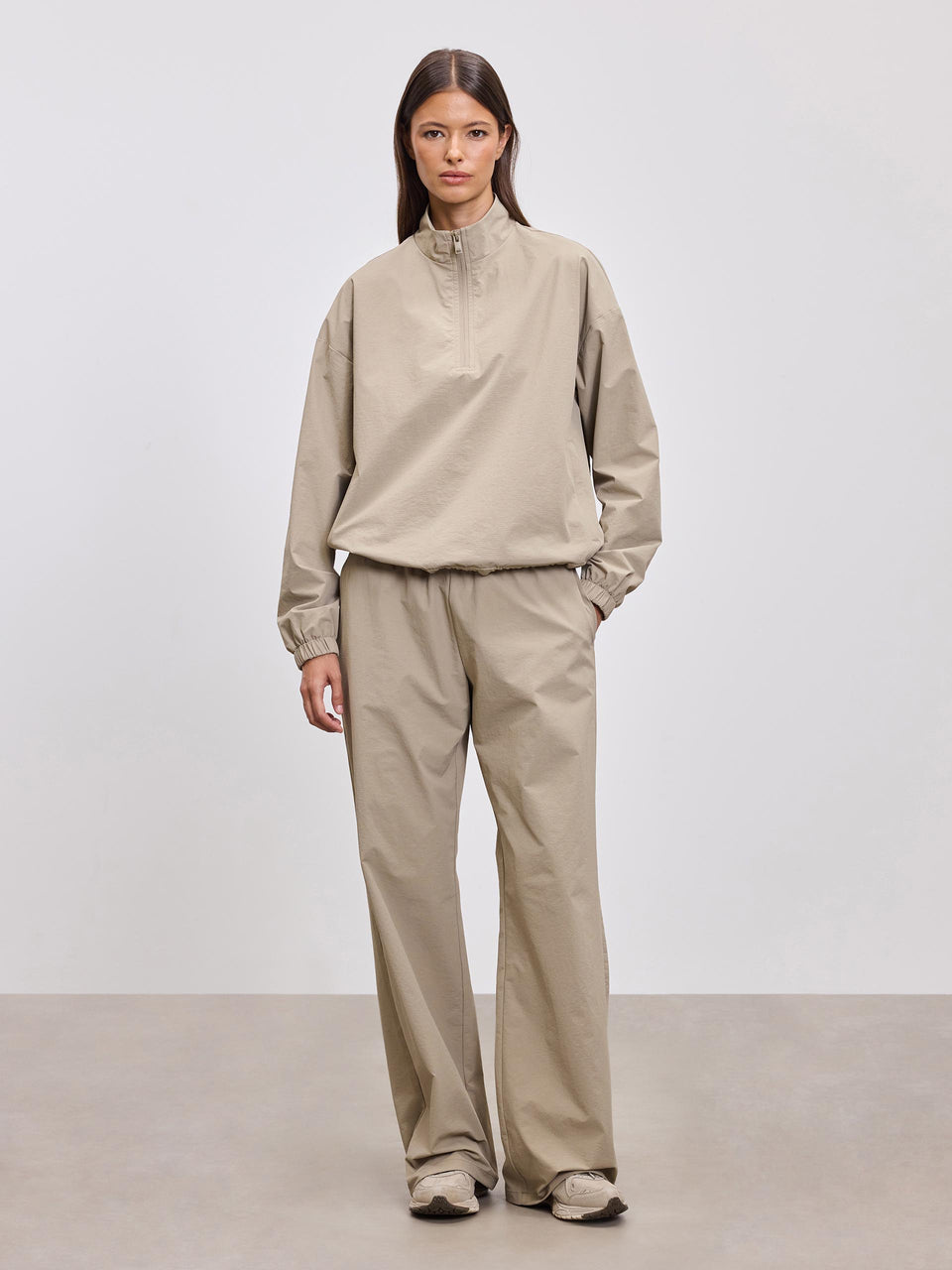 Womens Nylon 1/4 Zip in Stone