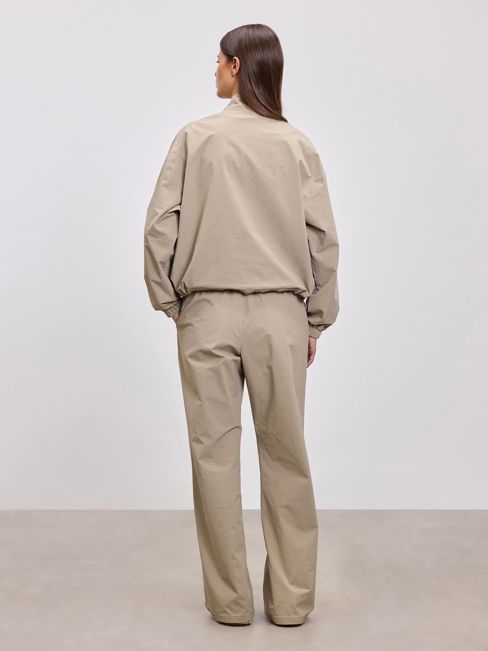 Womens Nylon 1/4 Zip in Stone