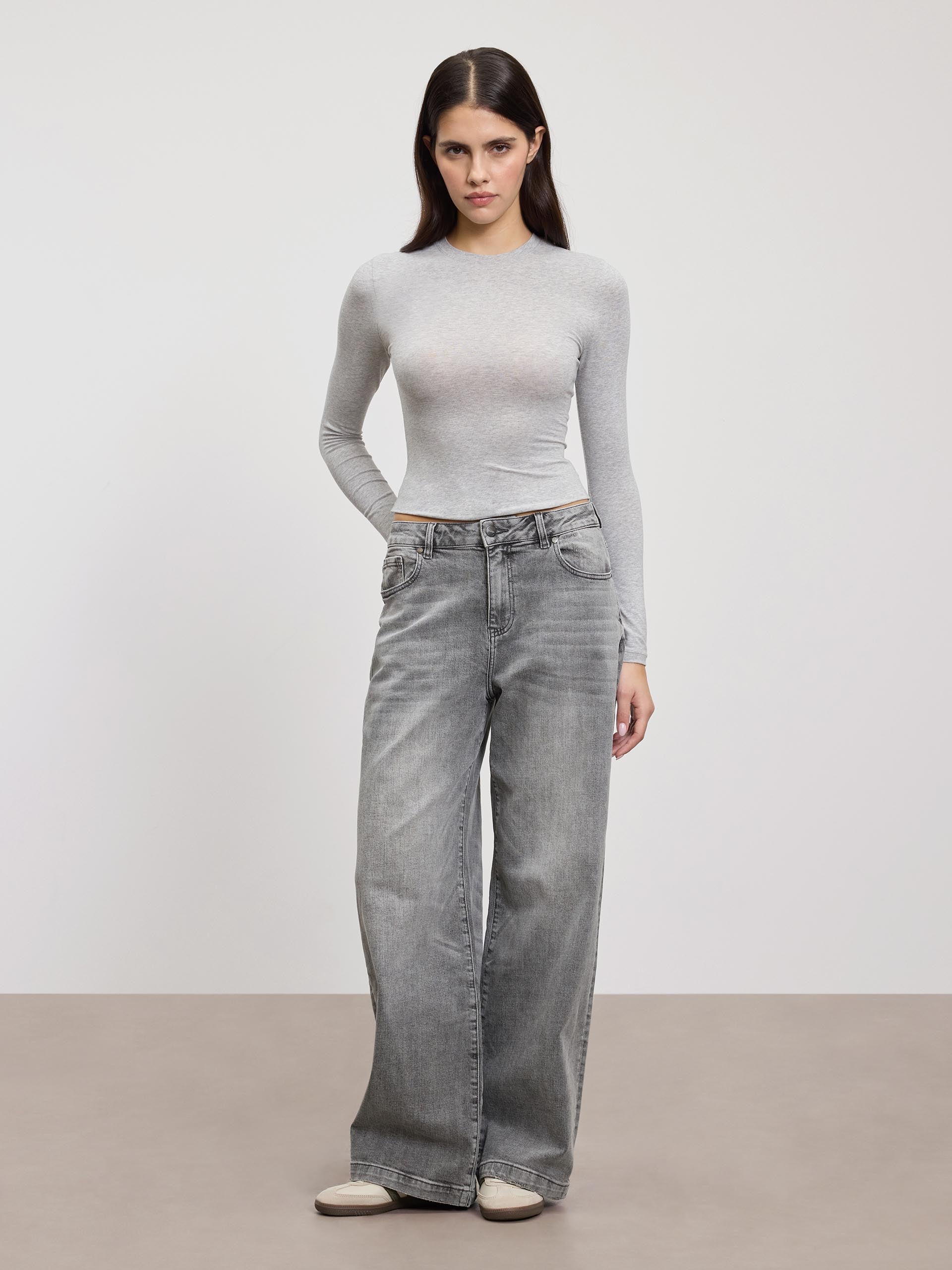 Womens Relaxed Fit Denim Jeans in Grey Wash
