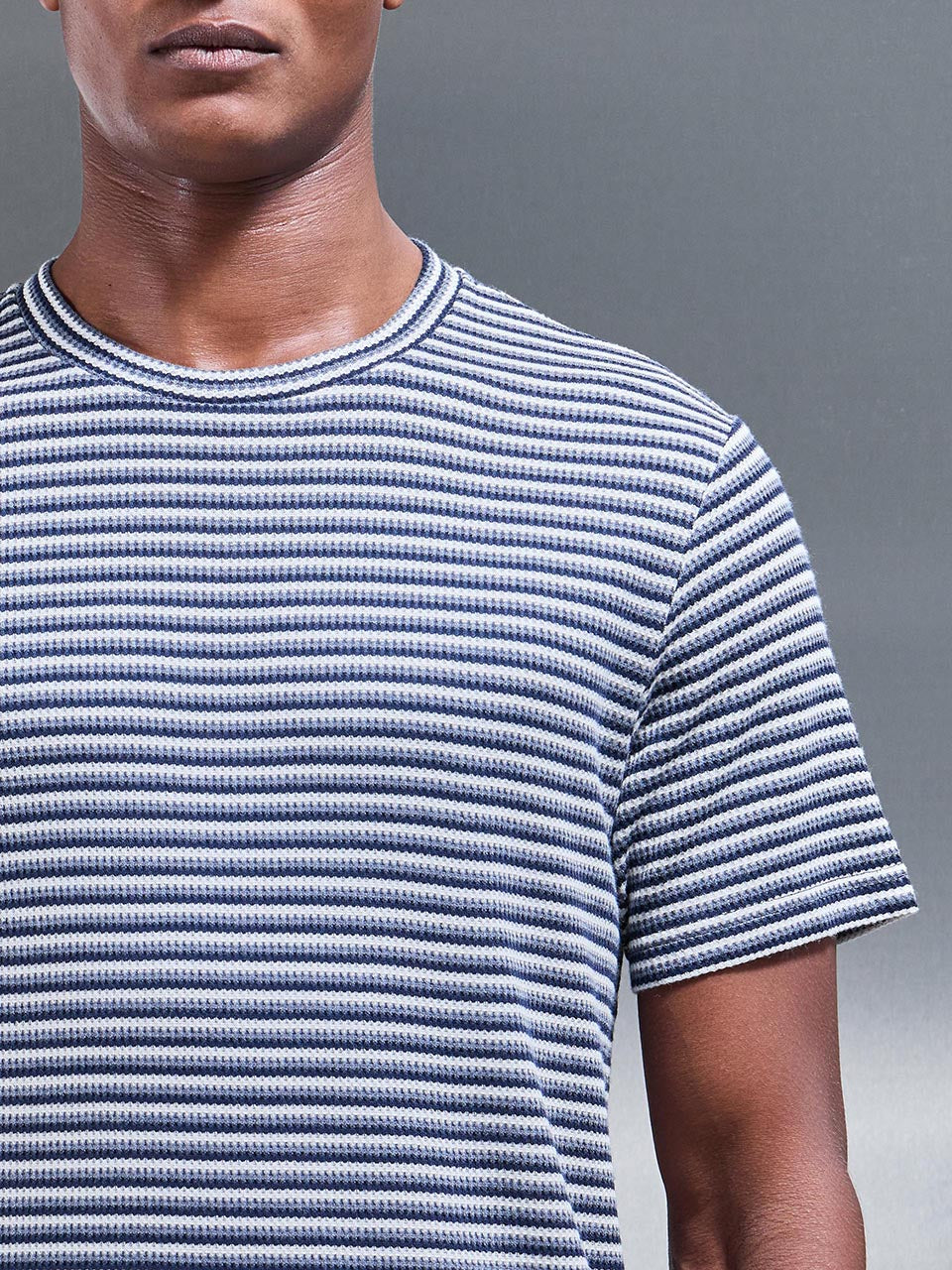 Palm T-Shirt in Navy