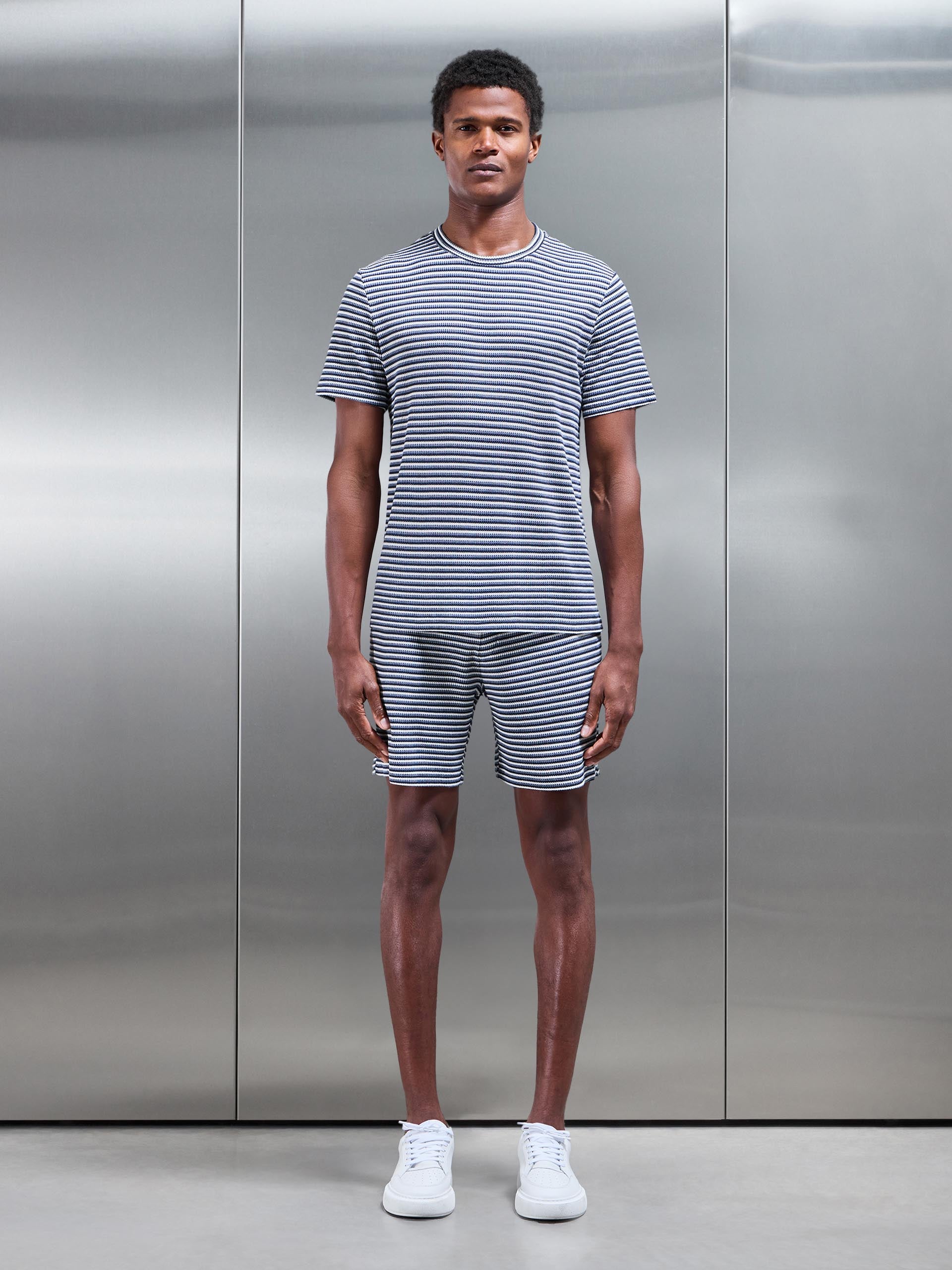 Palm T-Shirt in Navy