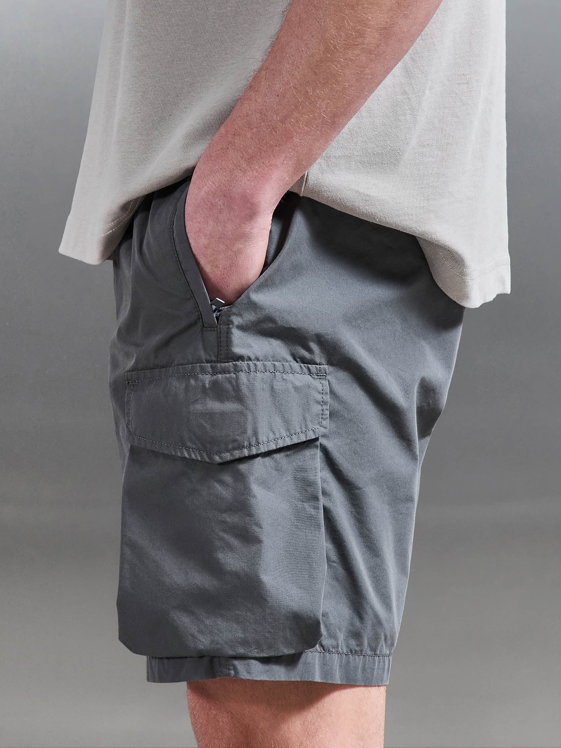 Parachute Cargo Short in Grey