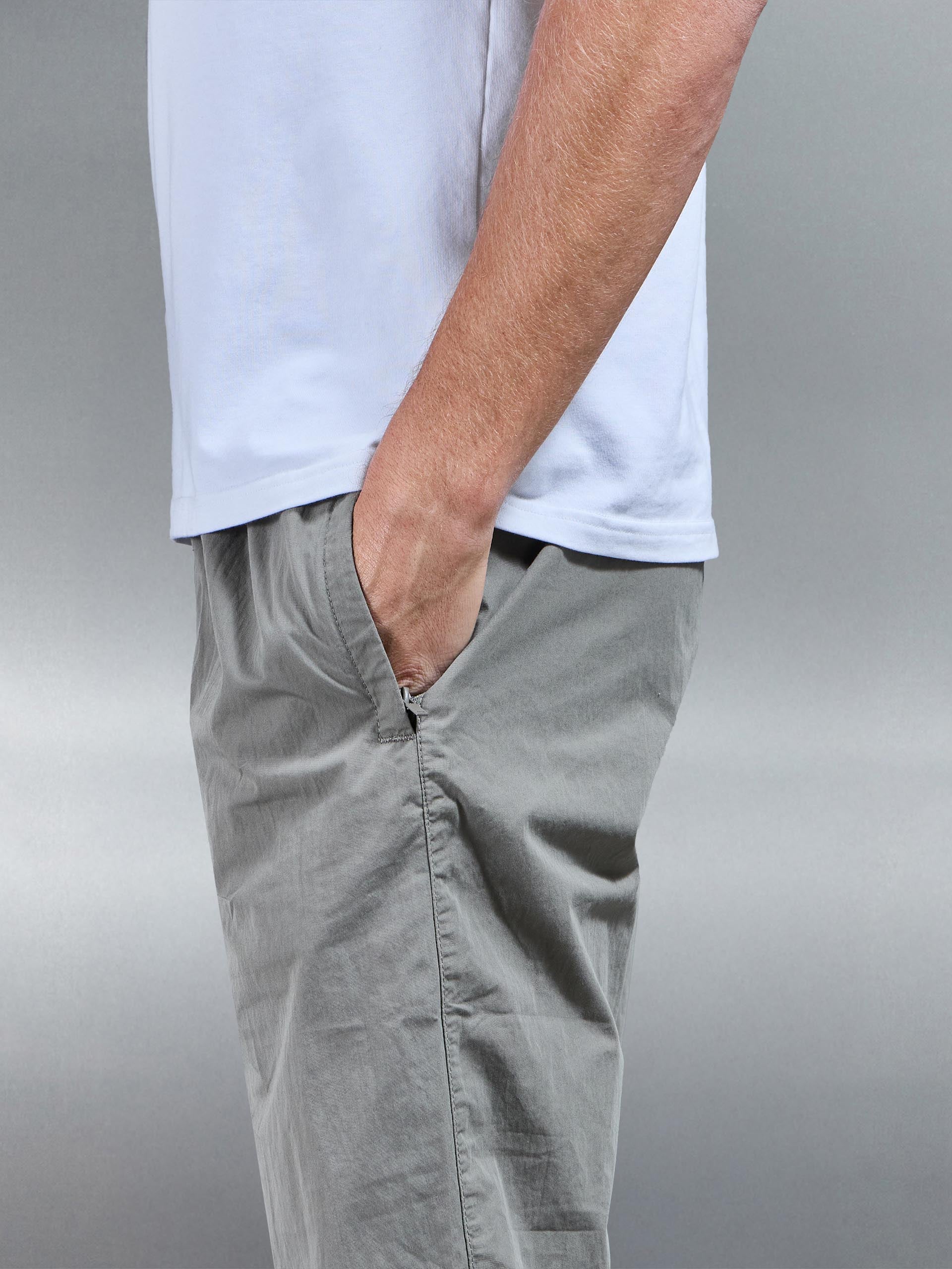 Parachute Pant in Olive