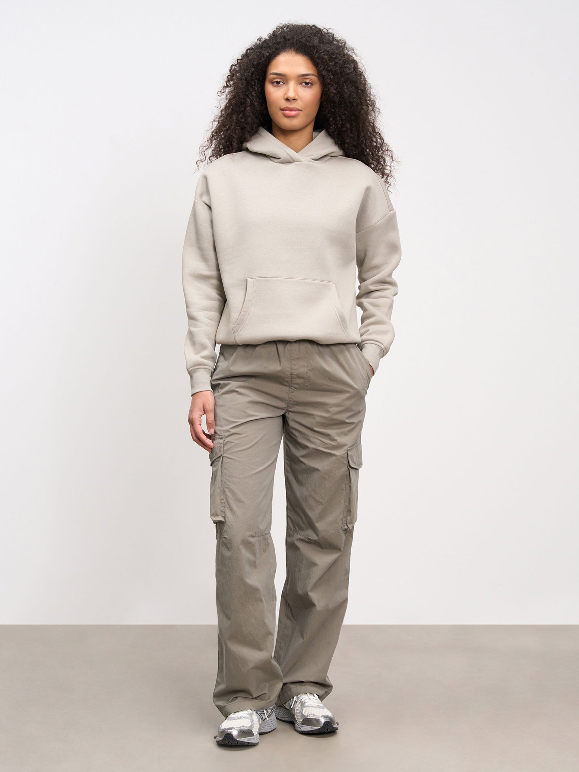 Womens Parachute Cargo Pant in Olive