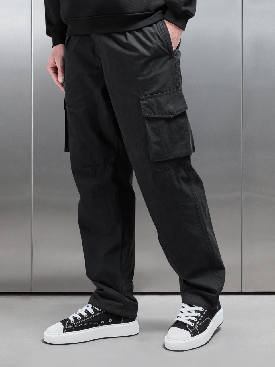 Parachute Cargo Pant in Black