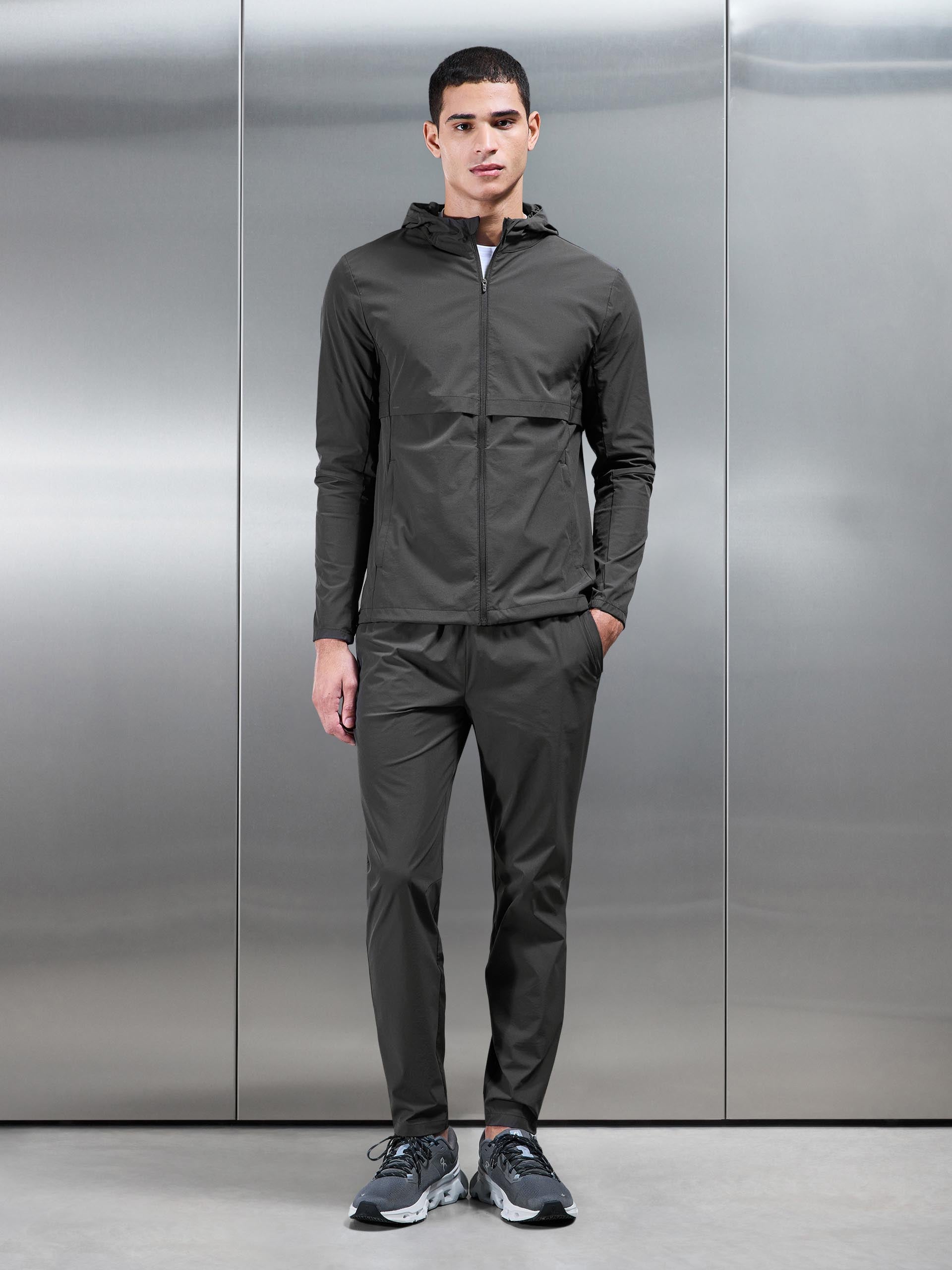Performance Windbreaker in Grey