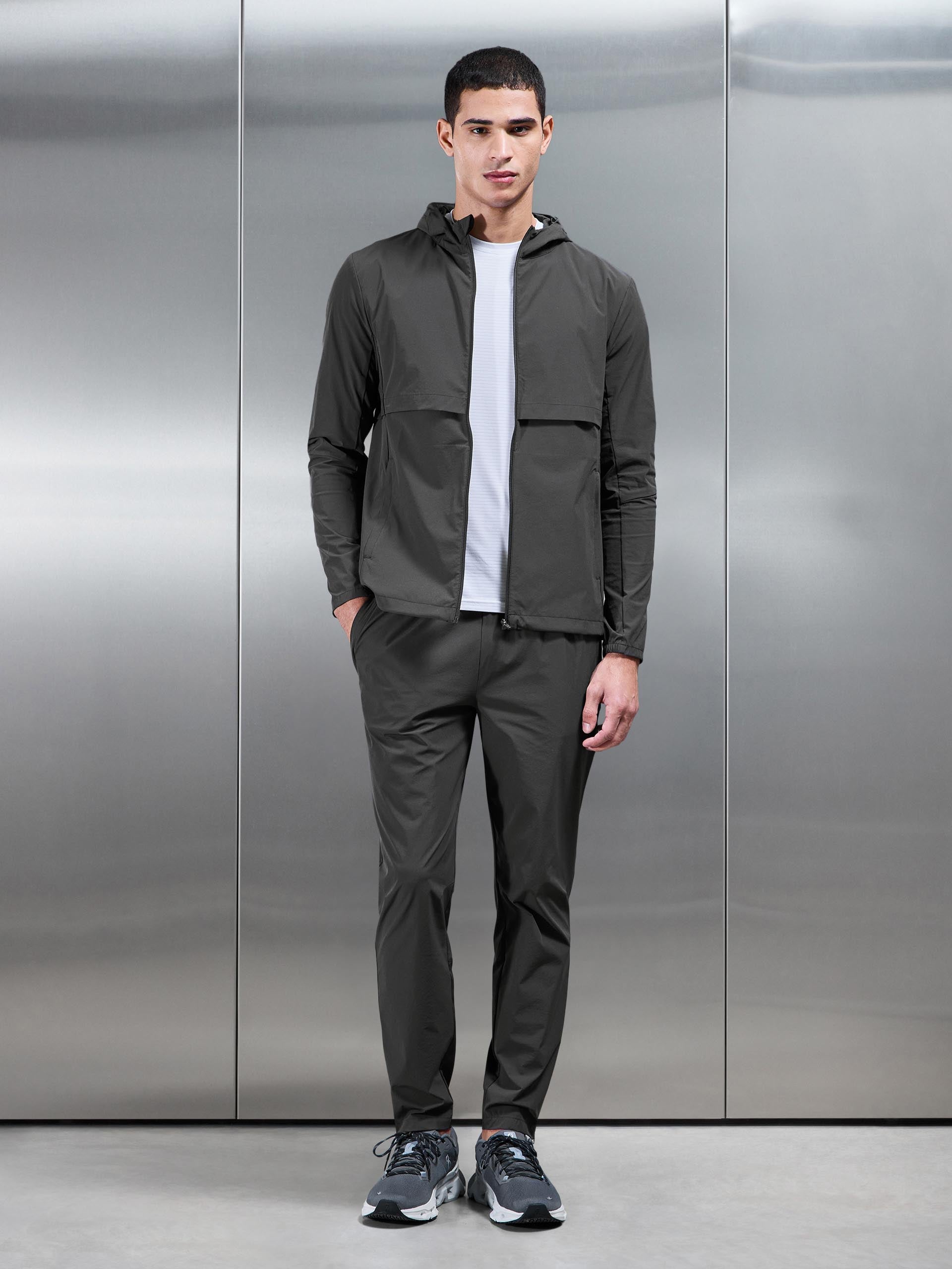 Performance Windbreaker in Grey