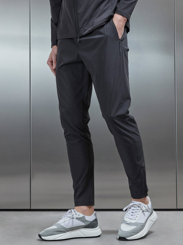 Performance Trackpant in Grey