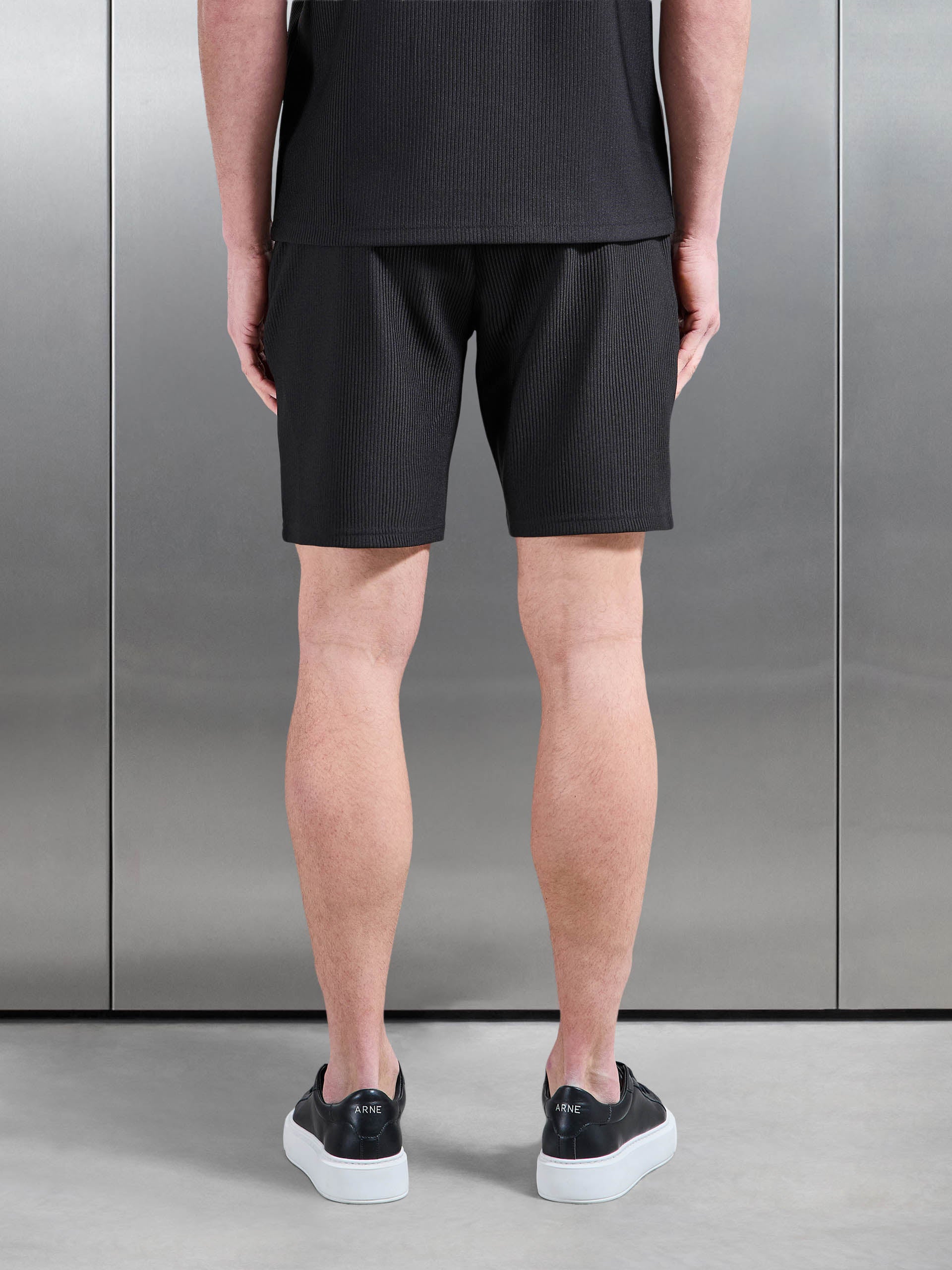 Pleated Short in Black