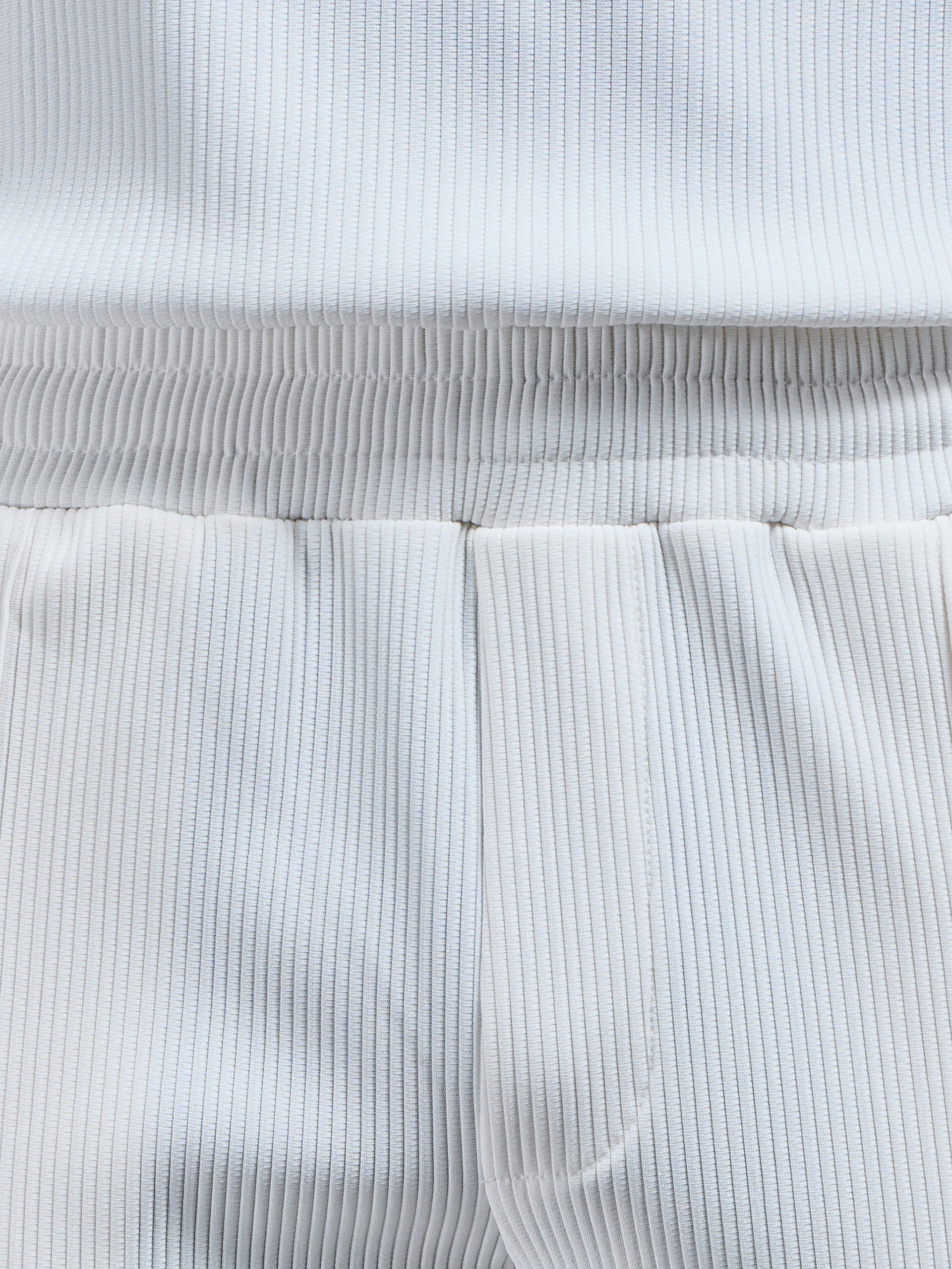 Pleated Short in Ecru