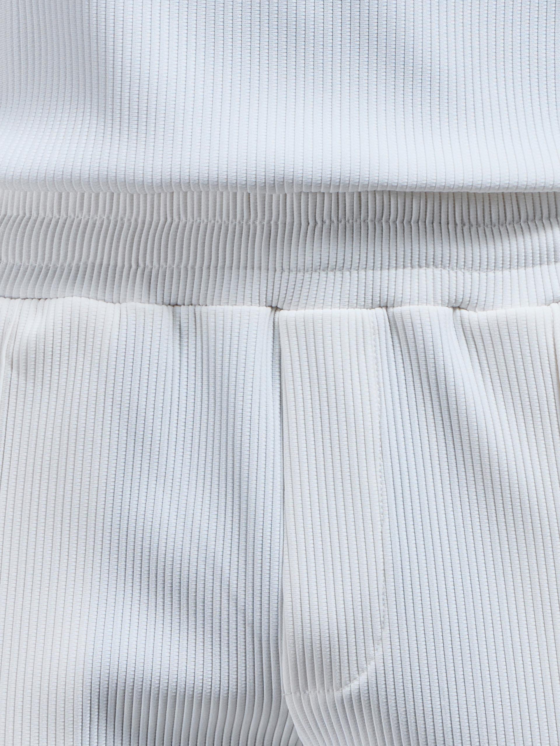 Pleated Short in Ecru