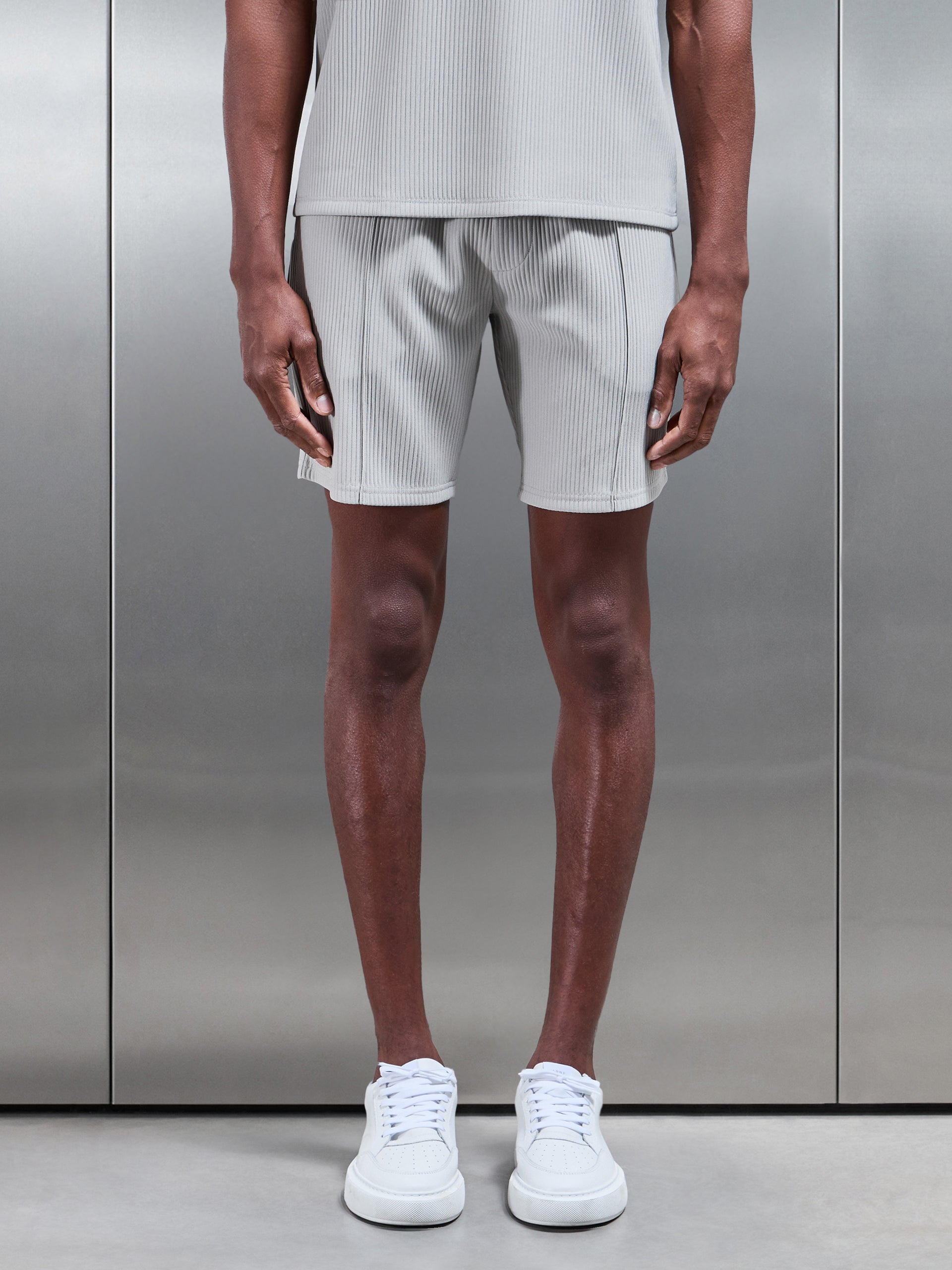 Pleated Short in Stone