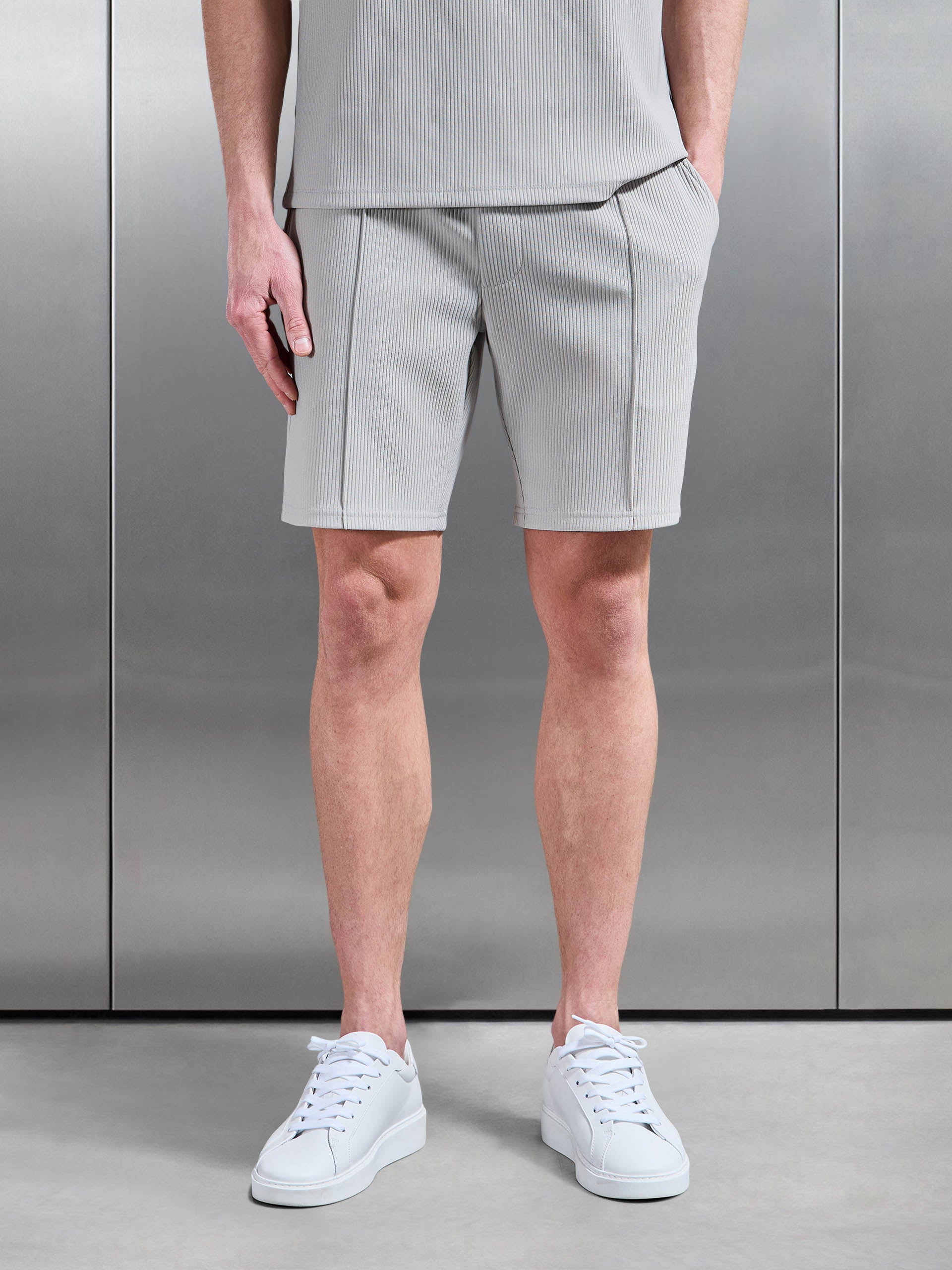 Pleated Short in Stone