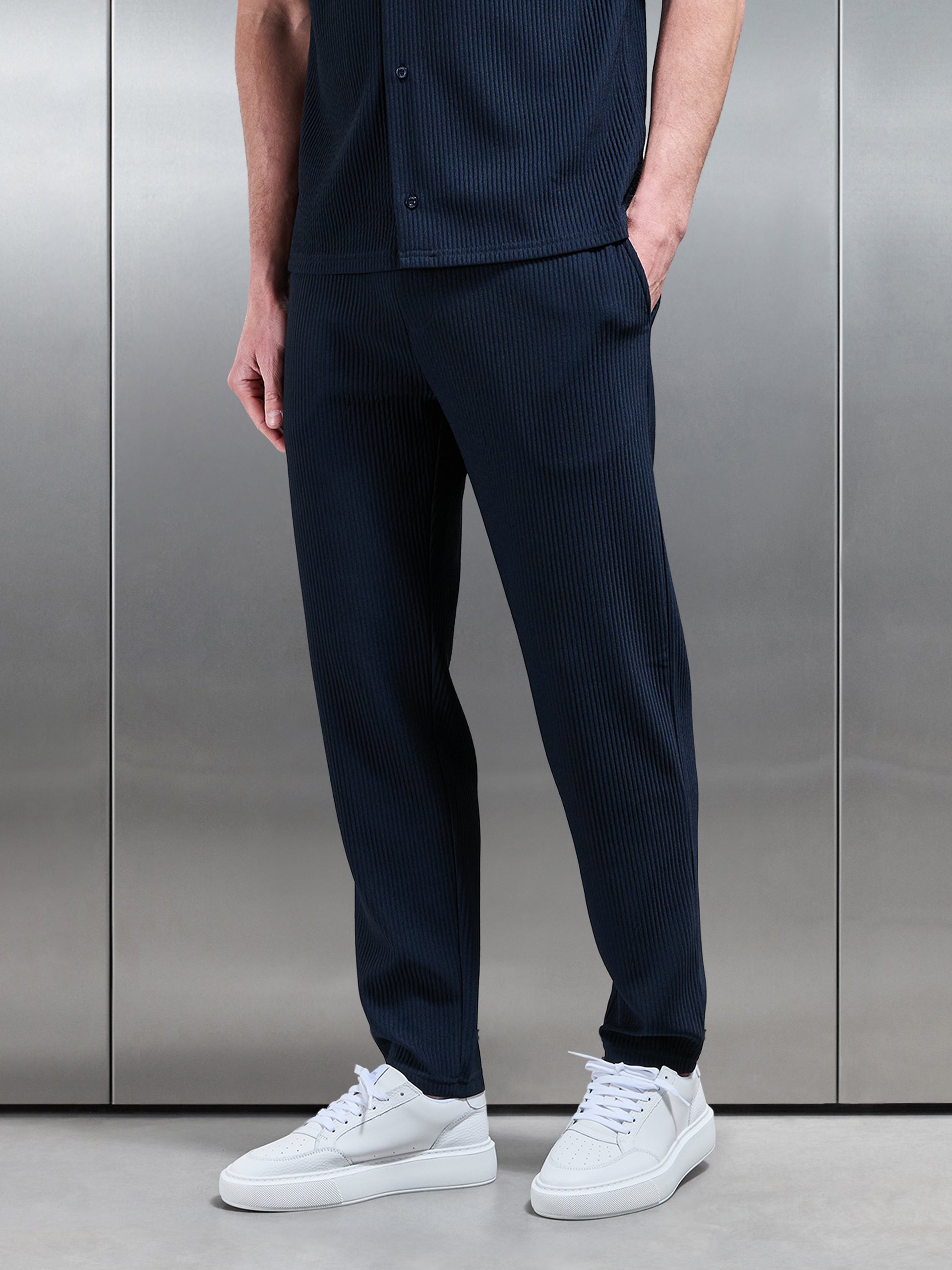 Pleated Trouser in Navy