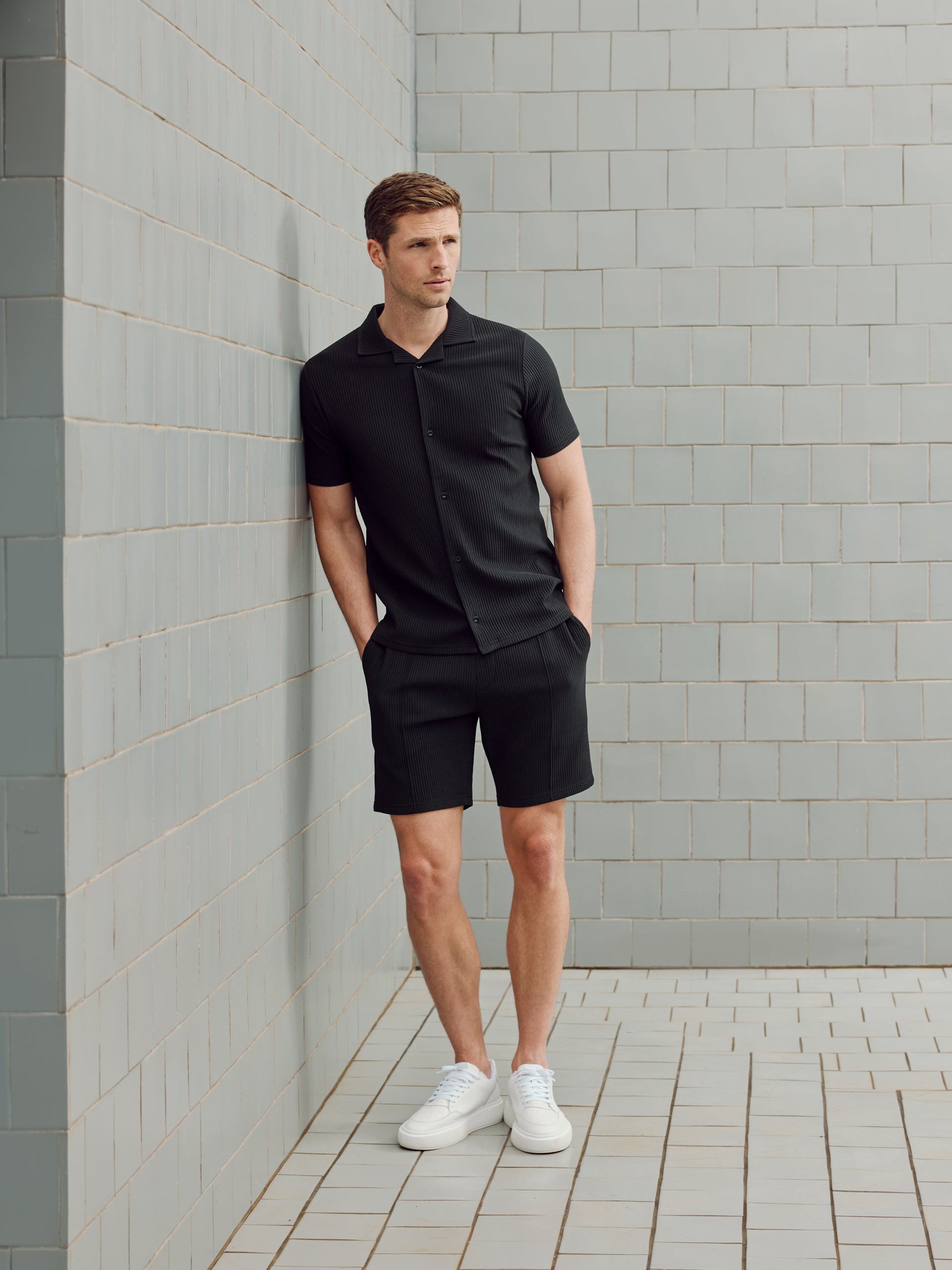 Pleated Short in Black