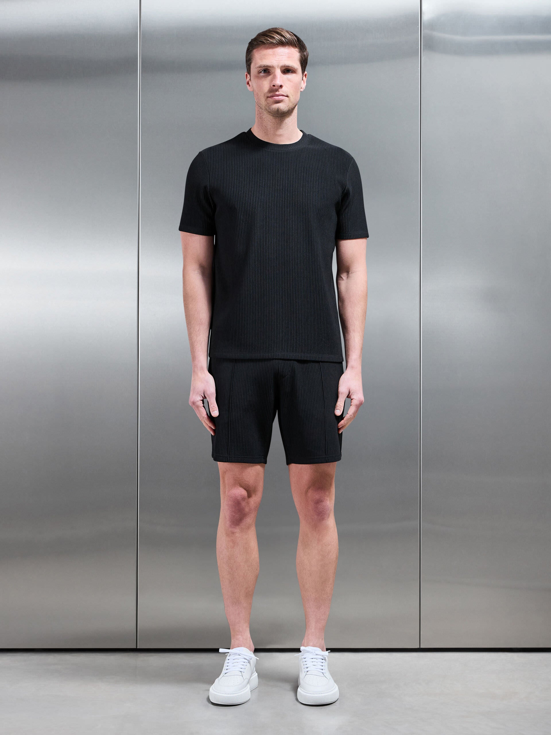 Pleated Short in Black