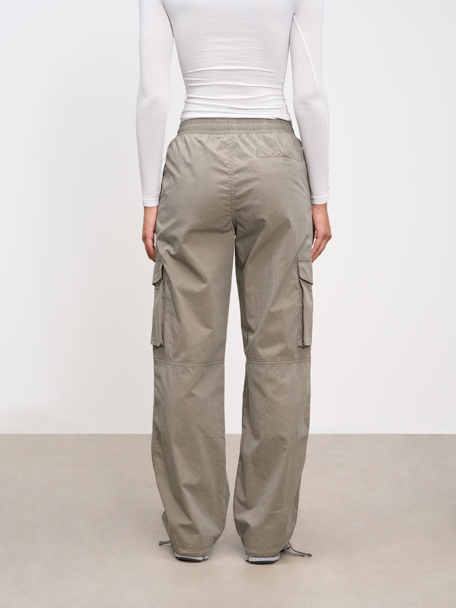 Womens Parachute Cargo Pant in Olive