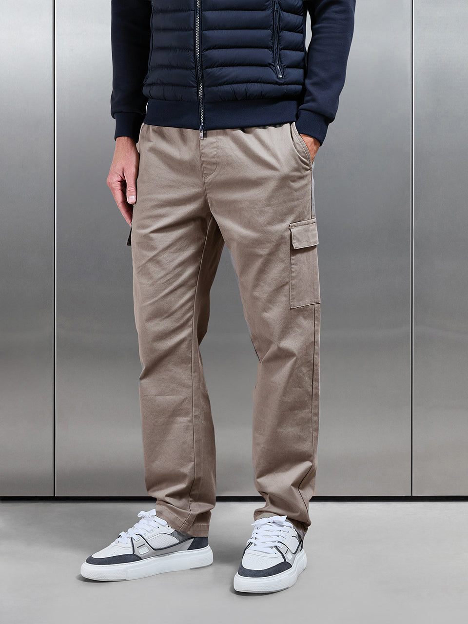 Relaxed Fit Cotton Cargo Pant in Taupe