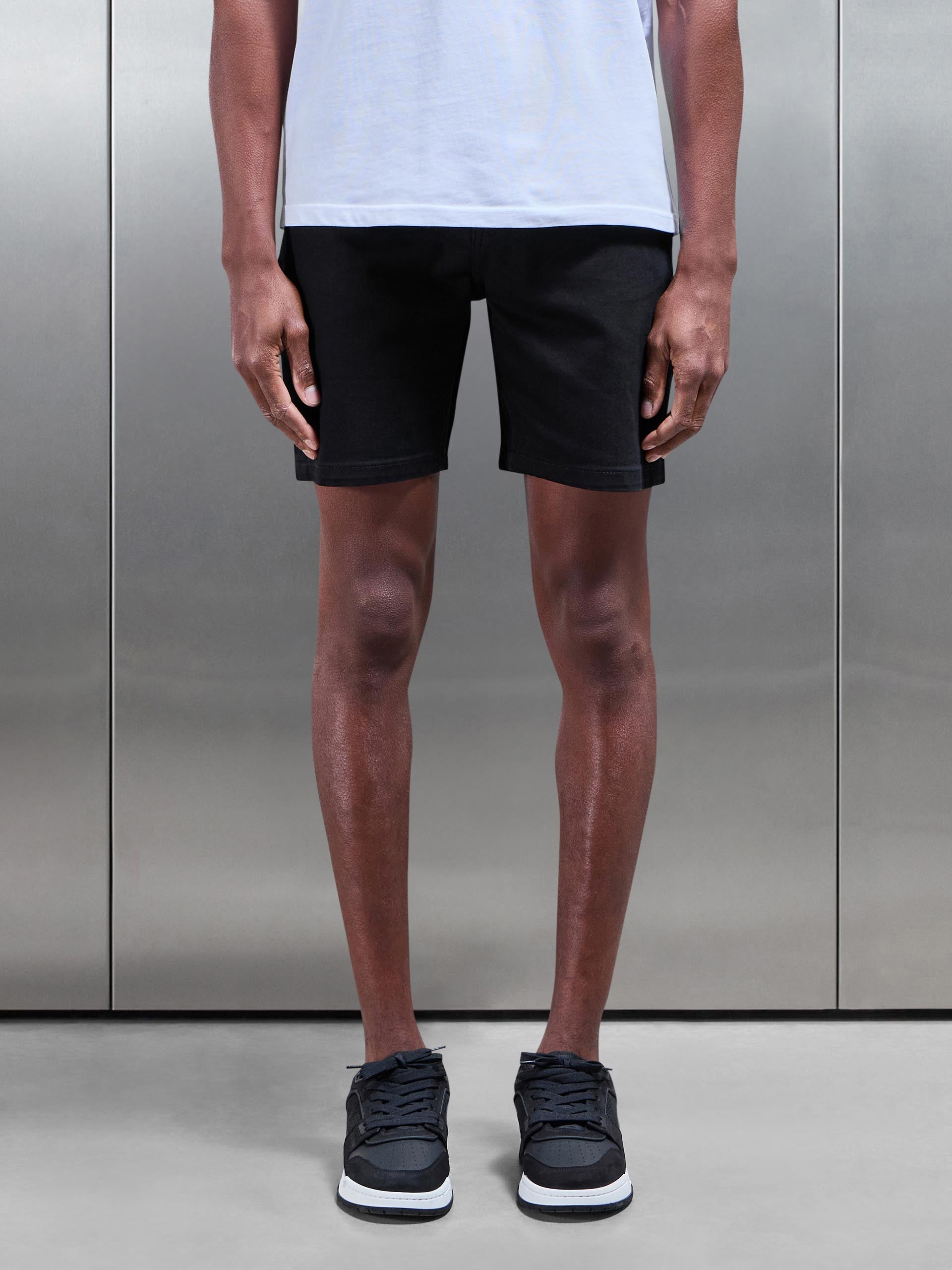 Relaxed Fit Denim Short in Black
