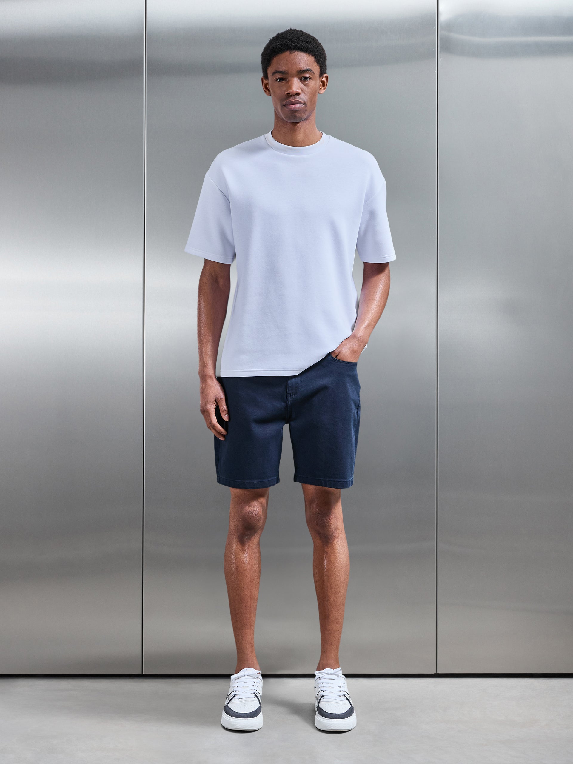 Relaxed Fit Denim Short in Navy