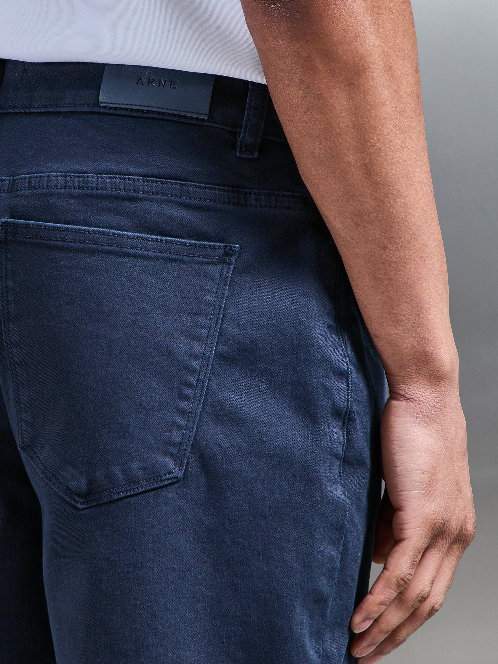 Relaxed Fit Denim Short in Navy