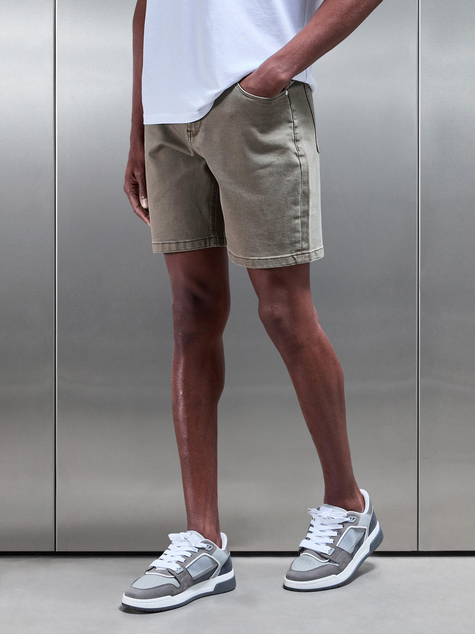 Relaxed Fit Denim Short in Olive
