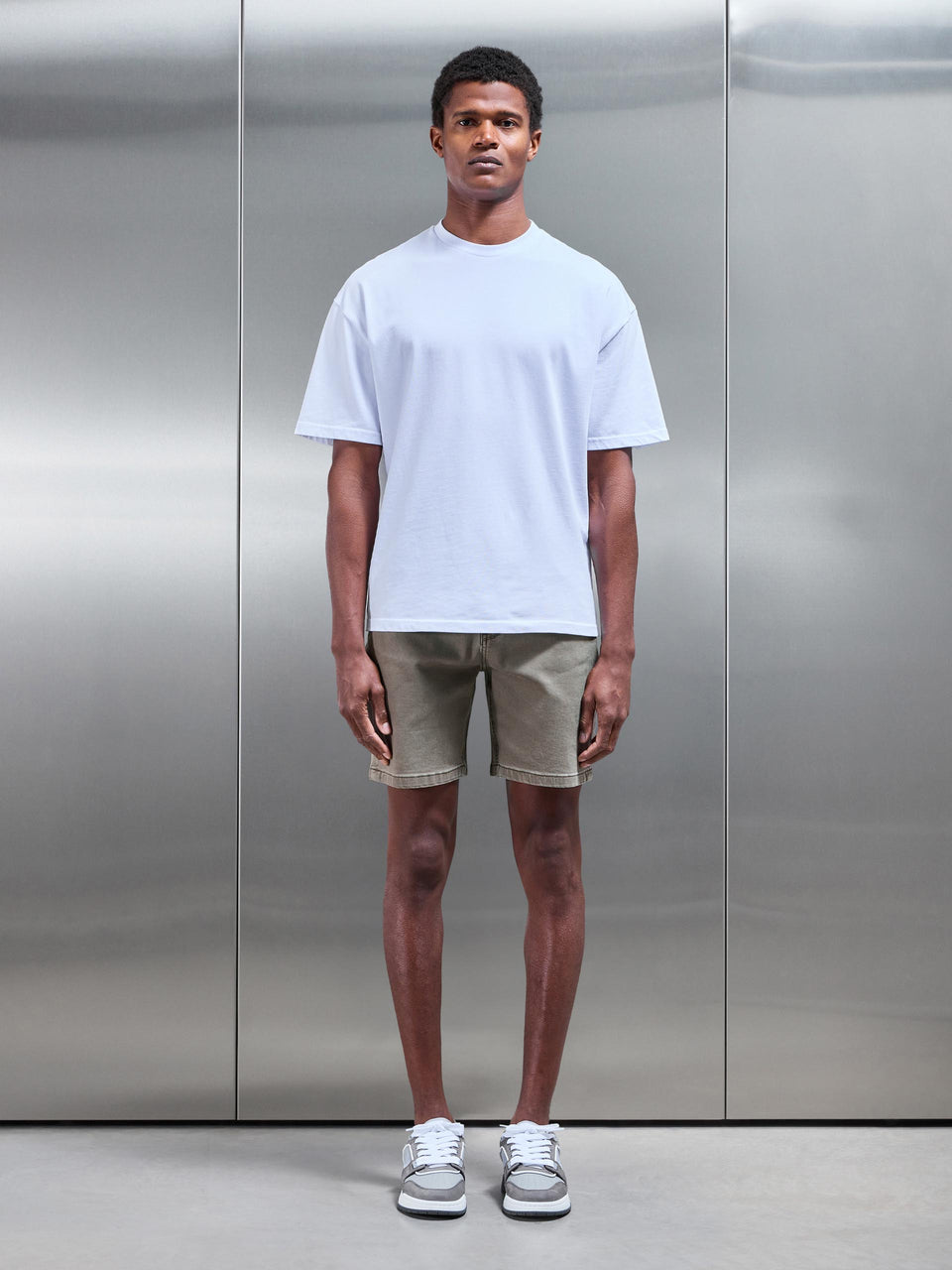 Relaxed Fit Denim Short in Olive