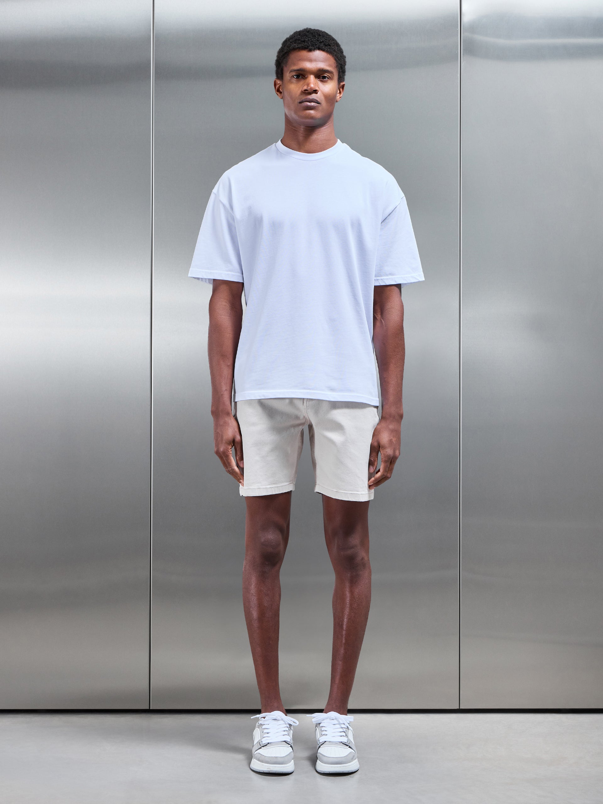Relaxed Fit Denim Short in Stone