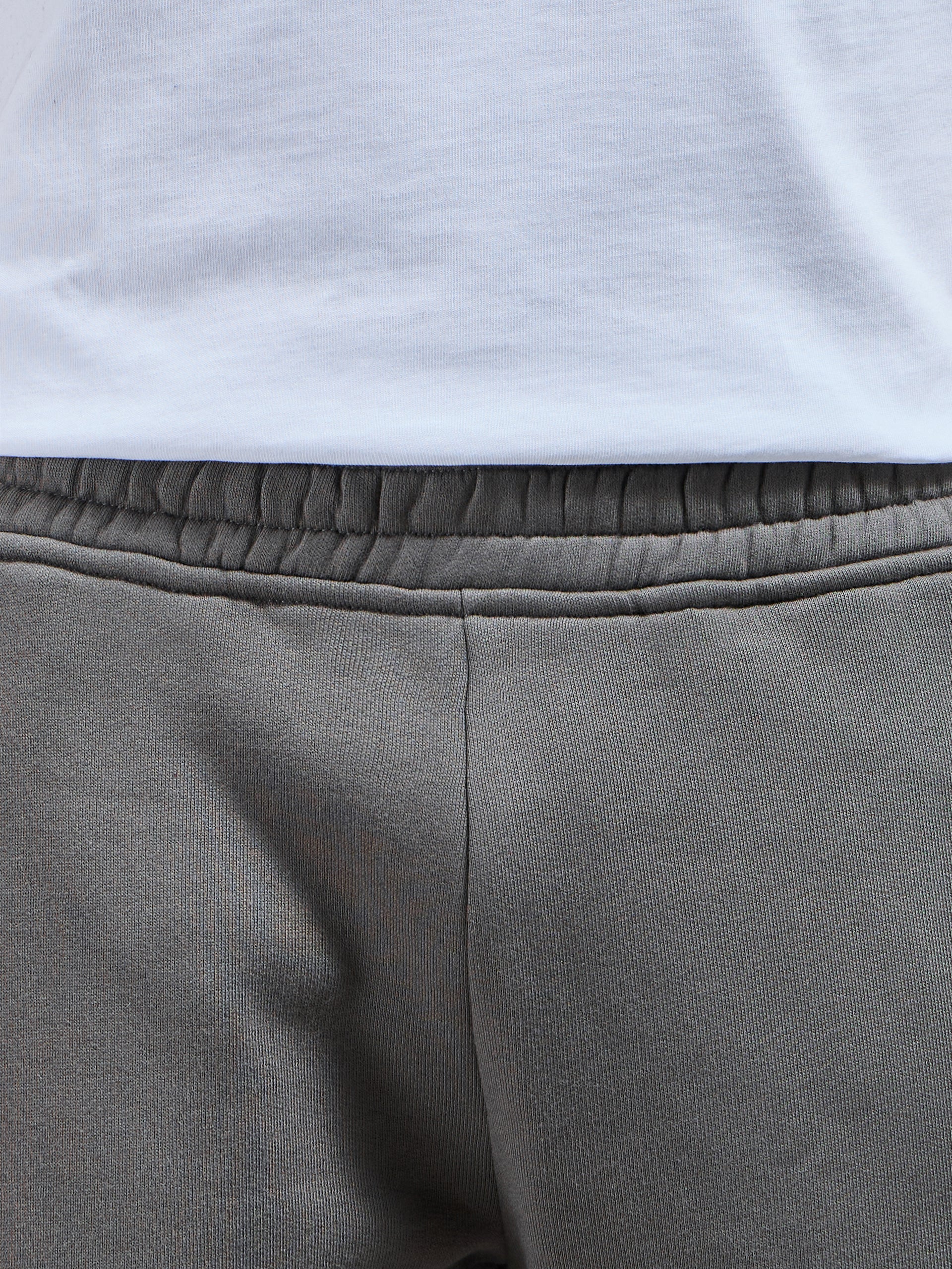 Relaxed Fit Jogger in Grey