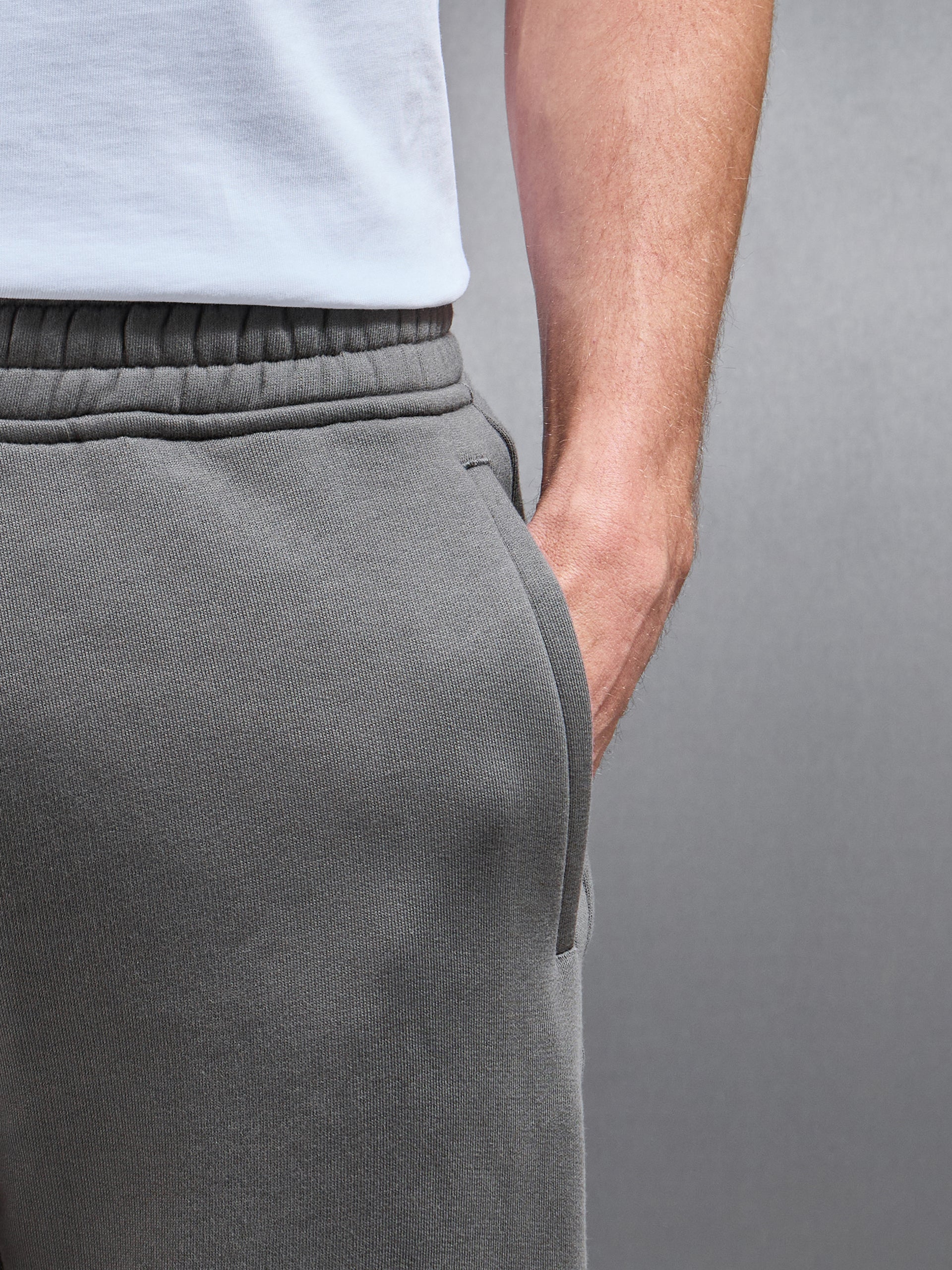 Relaxed Fit Jogger in Grey