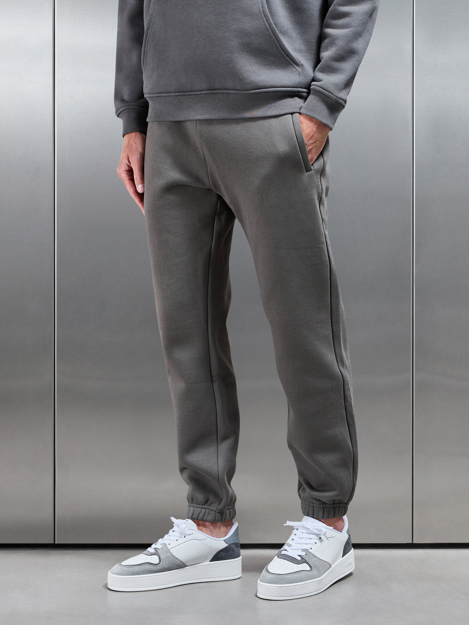Relaxed Fit Jogger in Grey