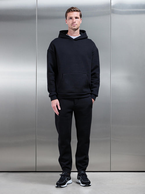 Relaxed Fit Jogger in Black