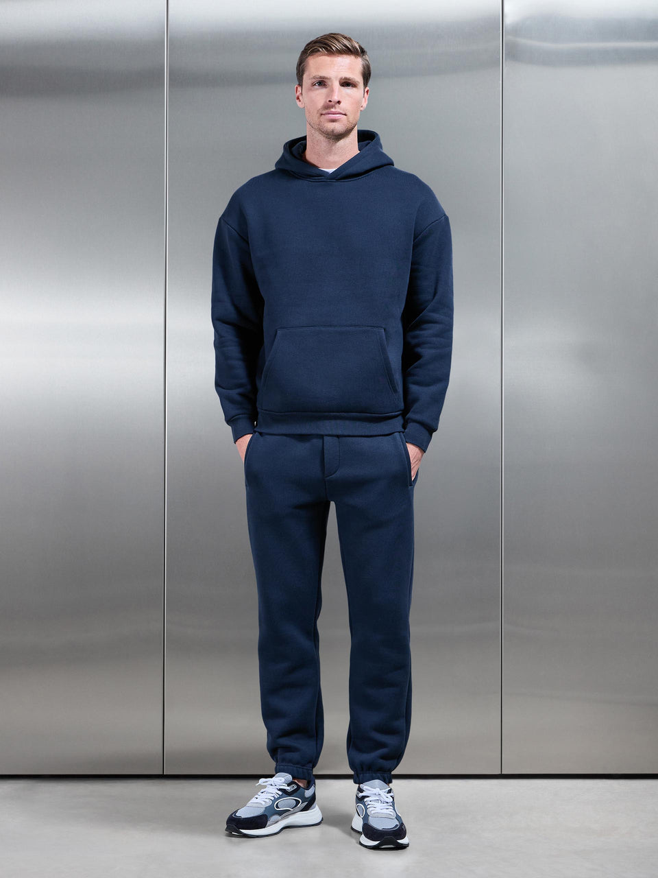 Relaxed Fit Jogger in Navy