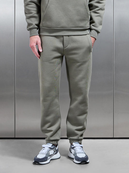 Relaxed Fit Jogger in Olive
