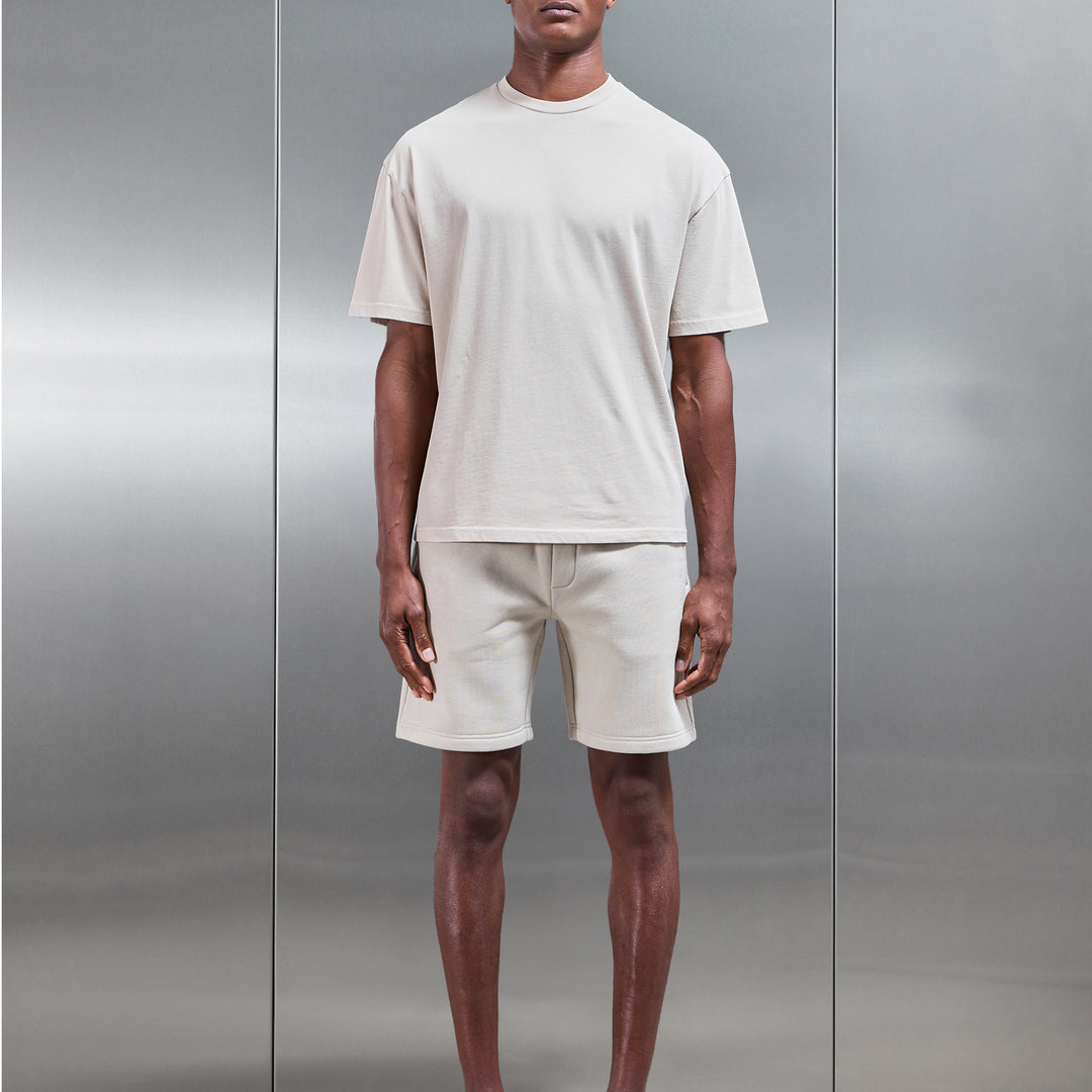 Relaxed Fit Short in Beige