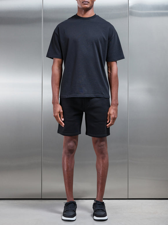 Relaxed Fit Short in Black